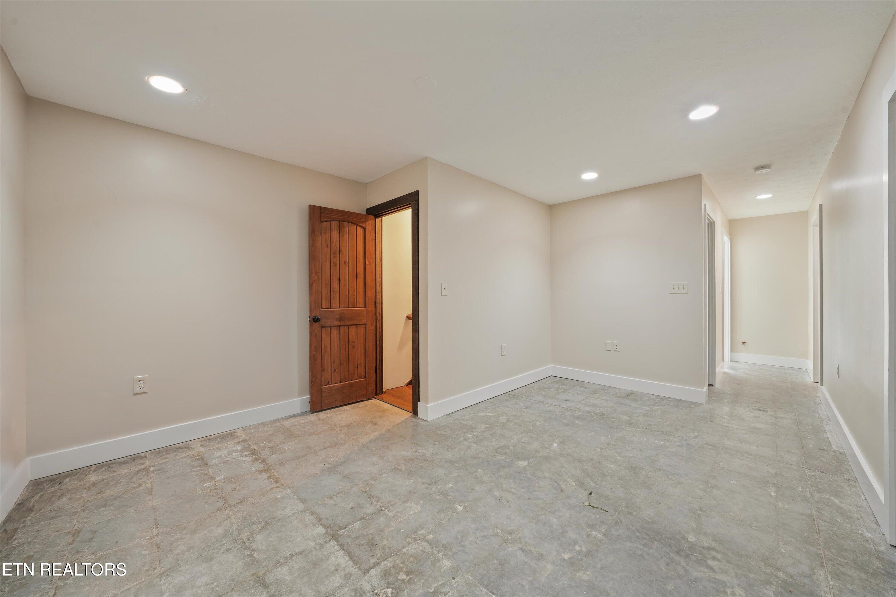 144 Center Valley Road Clinton TN 37716