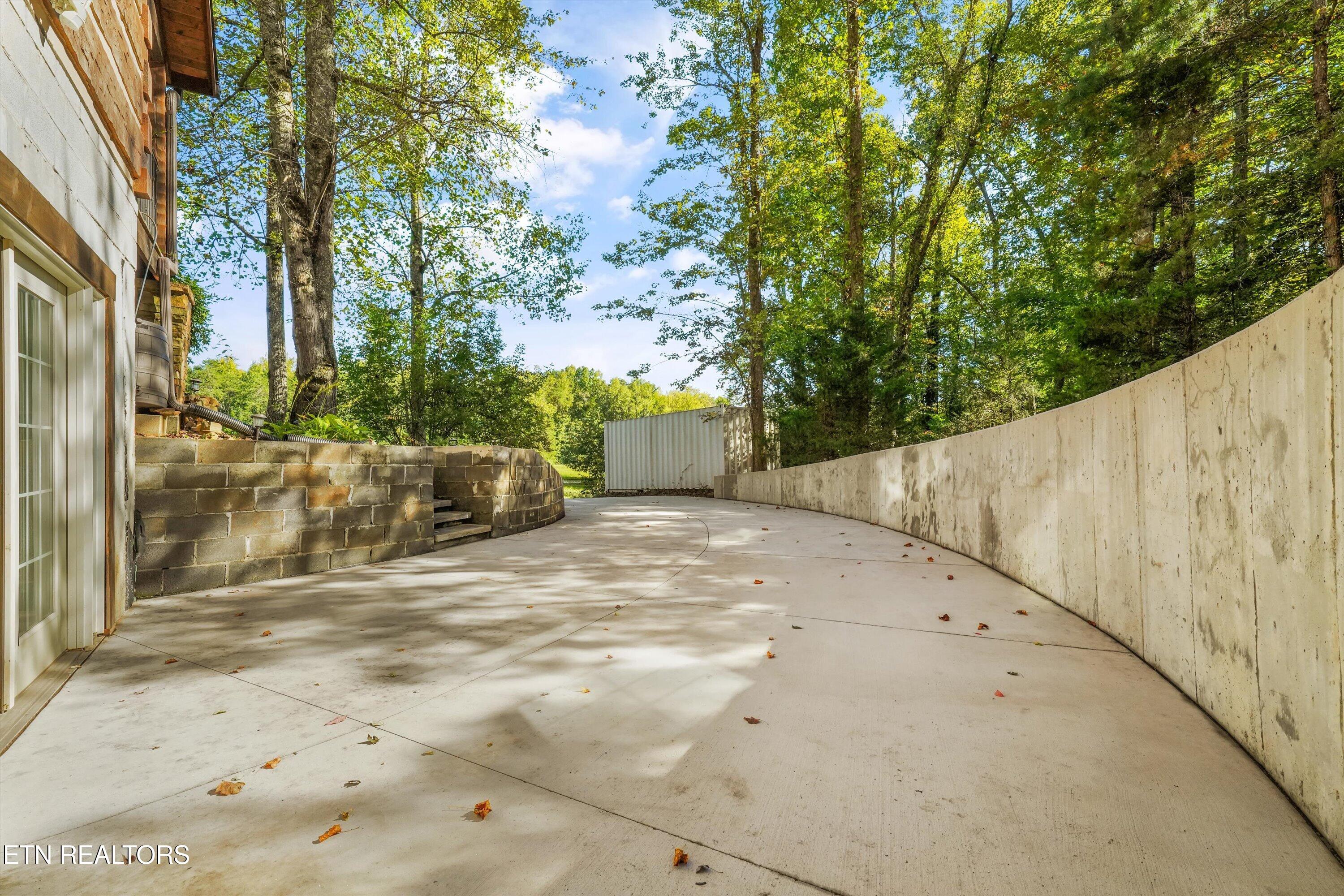 144 Center Valley Road Clinton TN 37716
