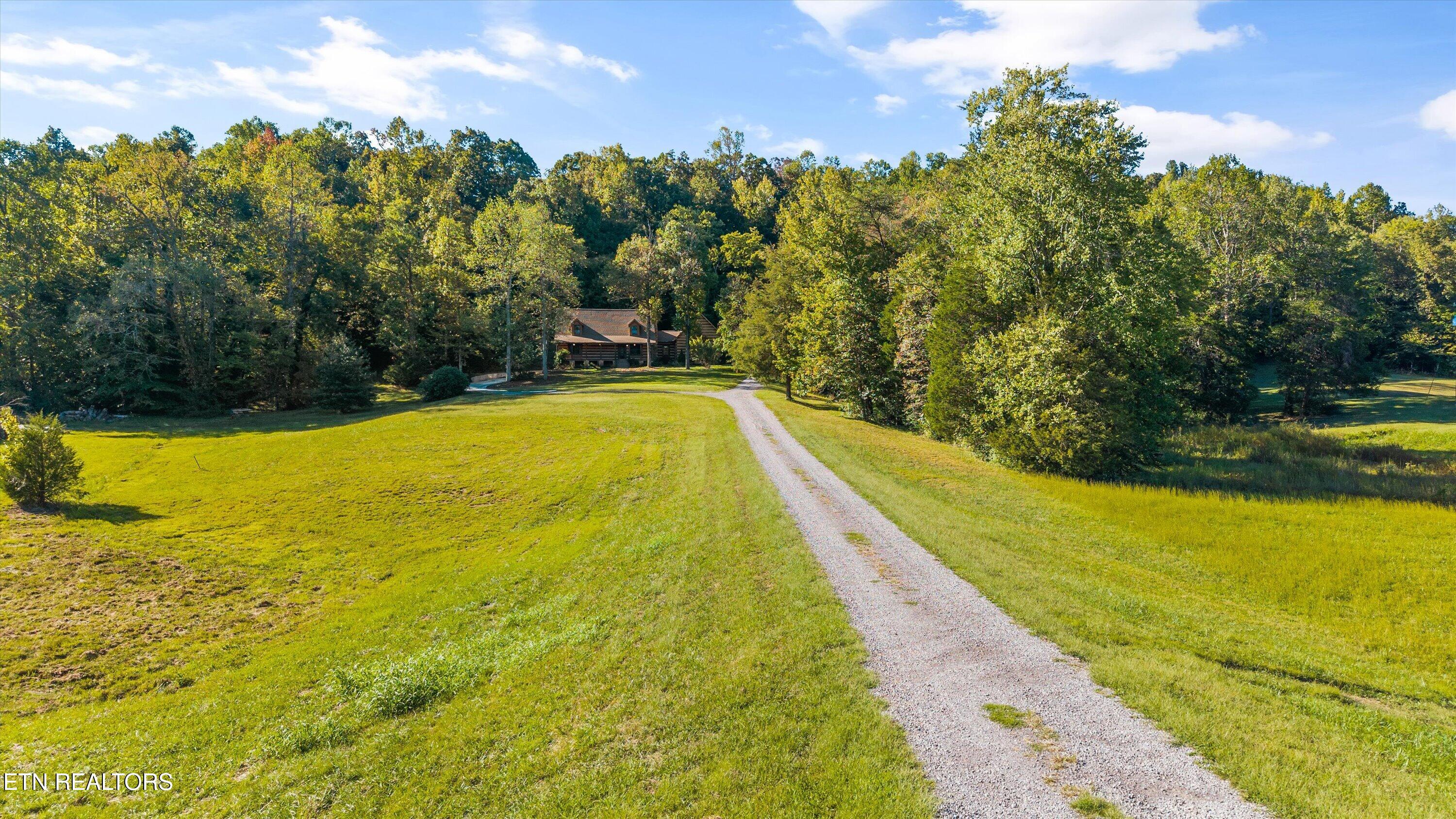 144 Center Valley Road Clinton TN 37716