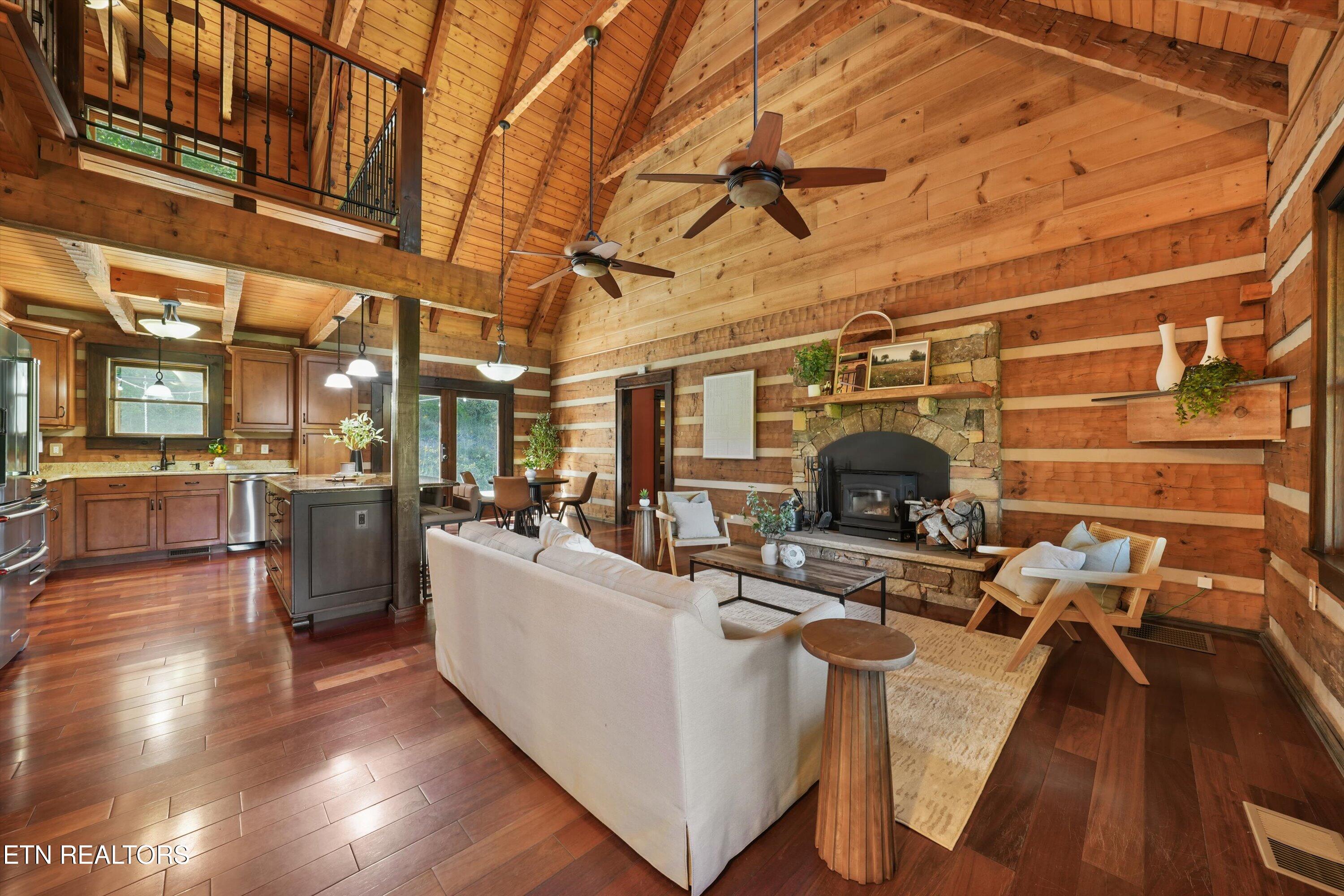 144 Center Valley Road Clinton TN 37716