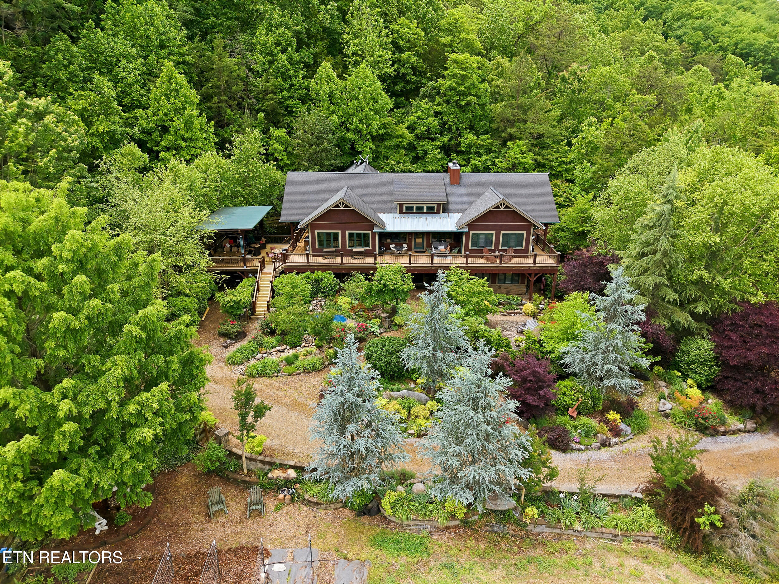 1309 &1319 Licklog Hollow Road Sevierville TN 37876