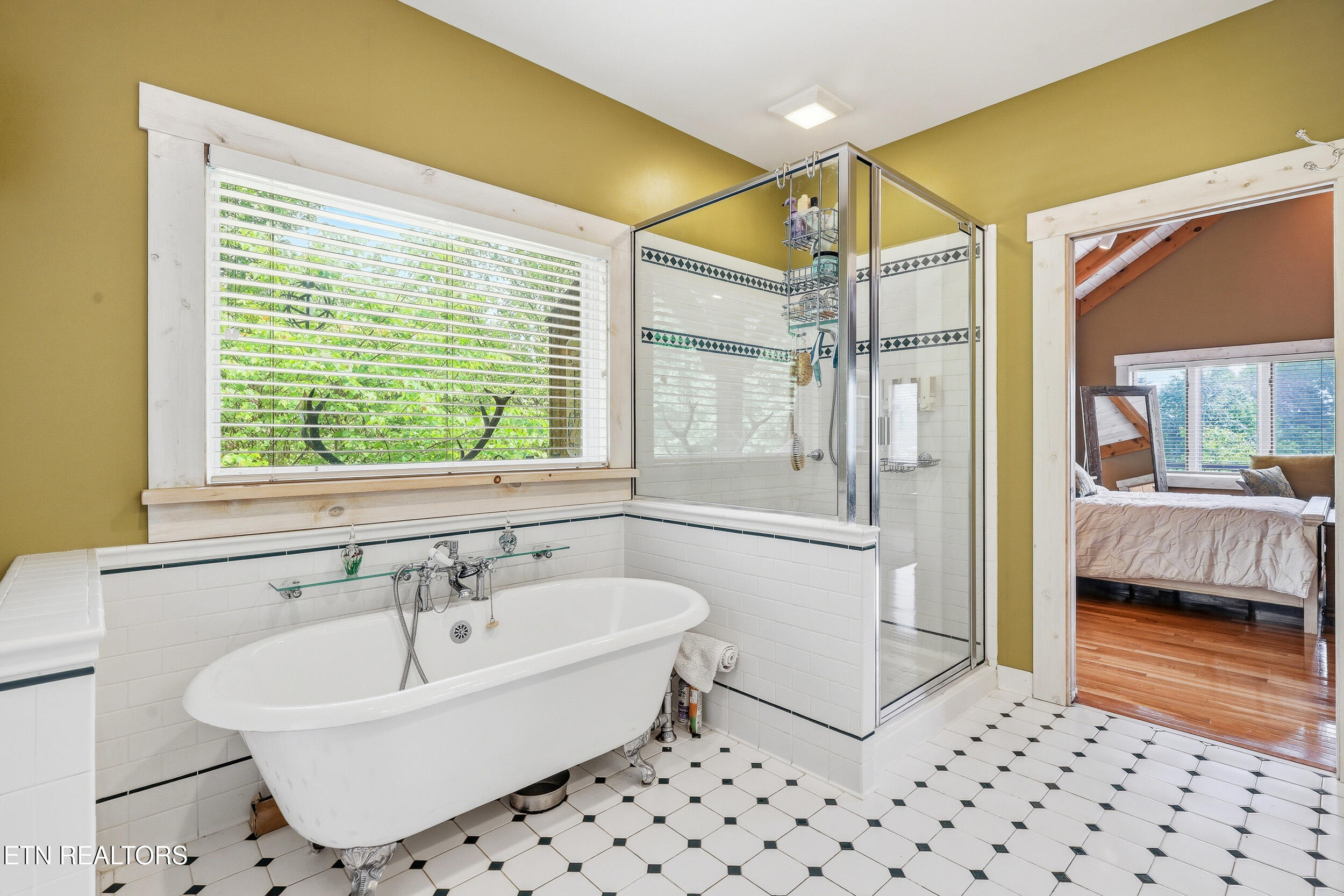 1309 &1319 Licklog Hollow Road Sevierville TN 37876