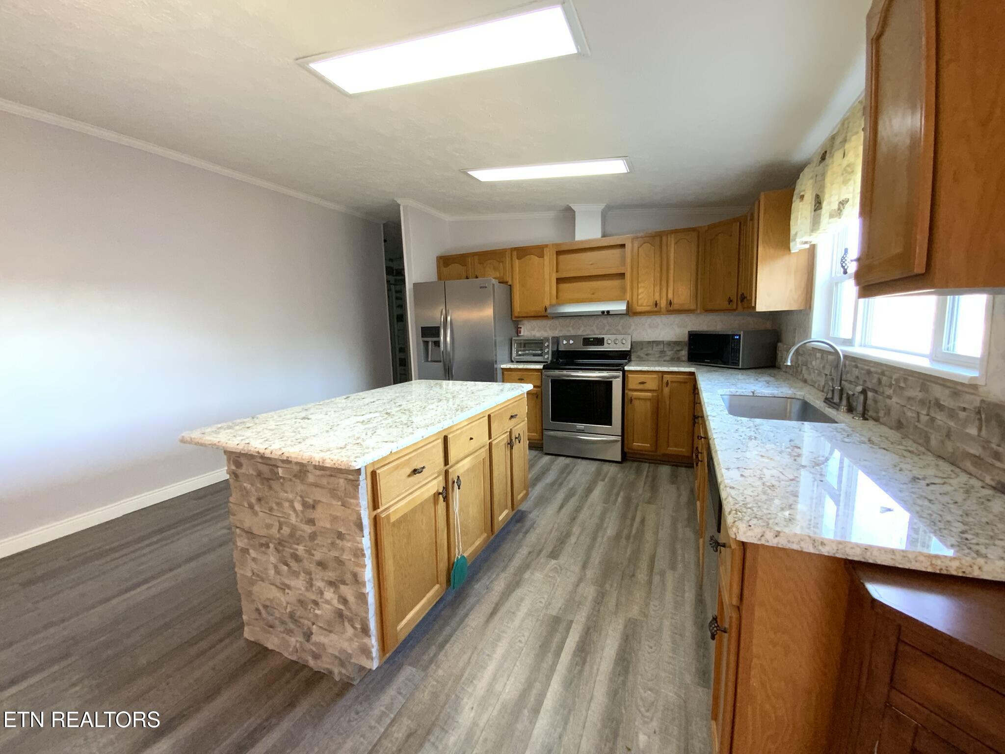 596 Skyline Drive Harriman TN 37748