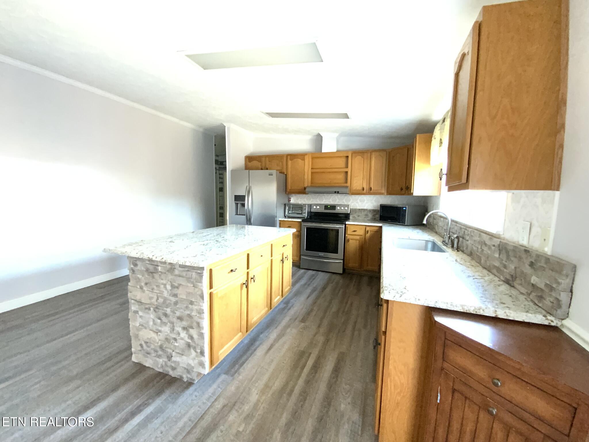 596 Skyline Drive Harriman TN 37748