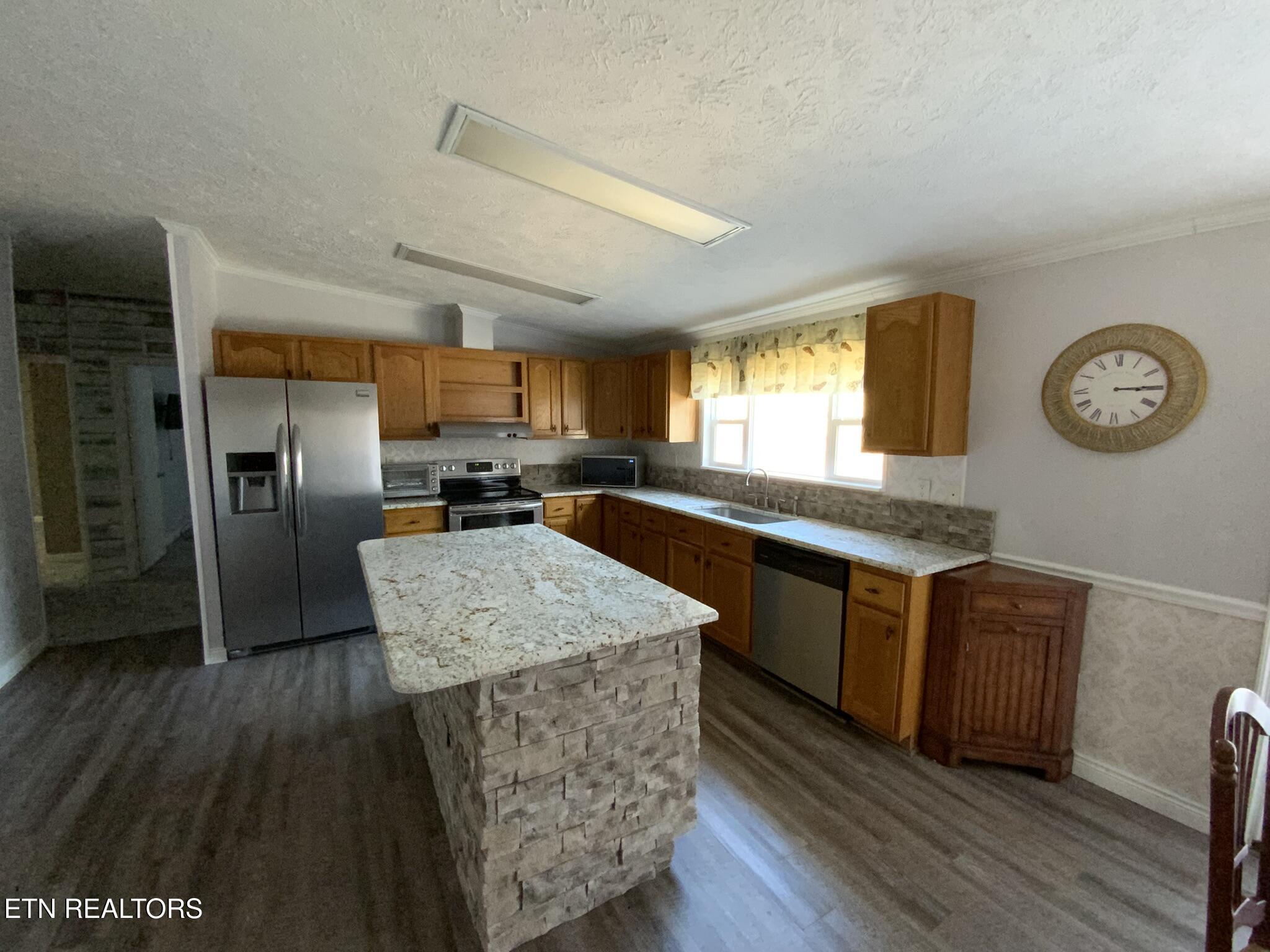 596 Skyline Drive Harriman TN 37748