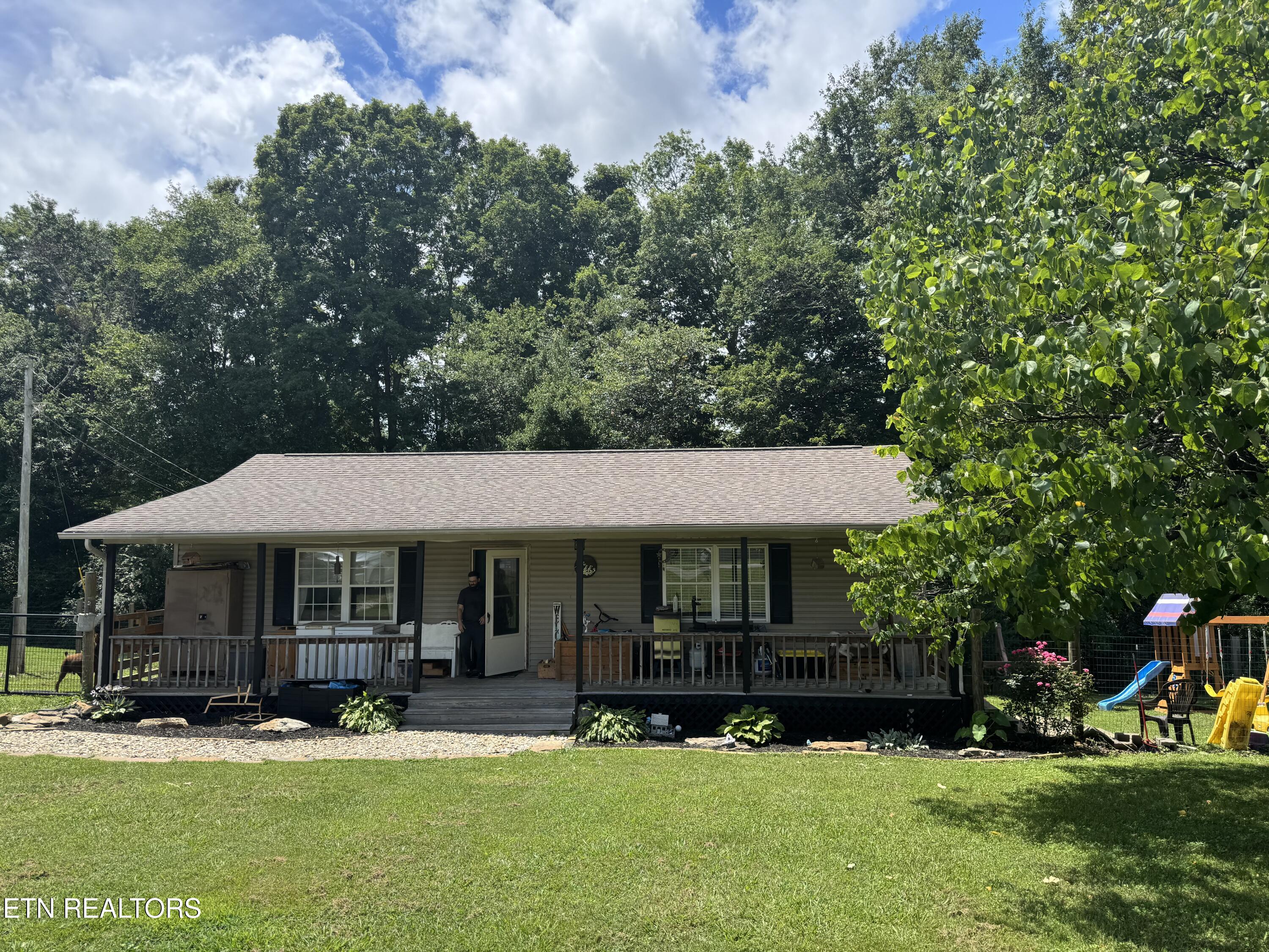 51 Rhododendron Circle Crossville TN 38555