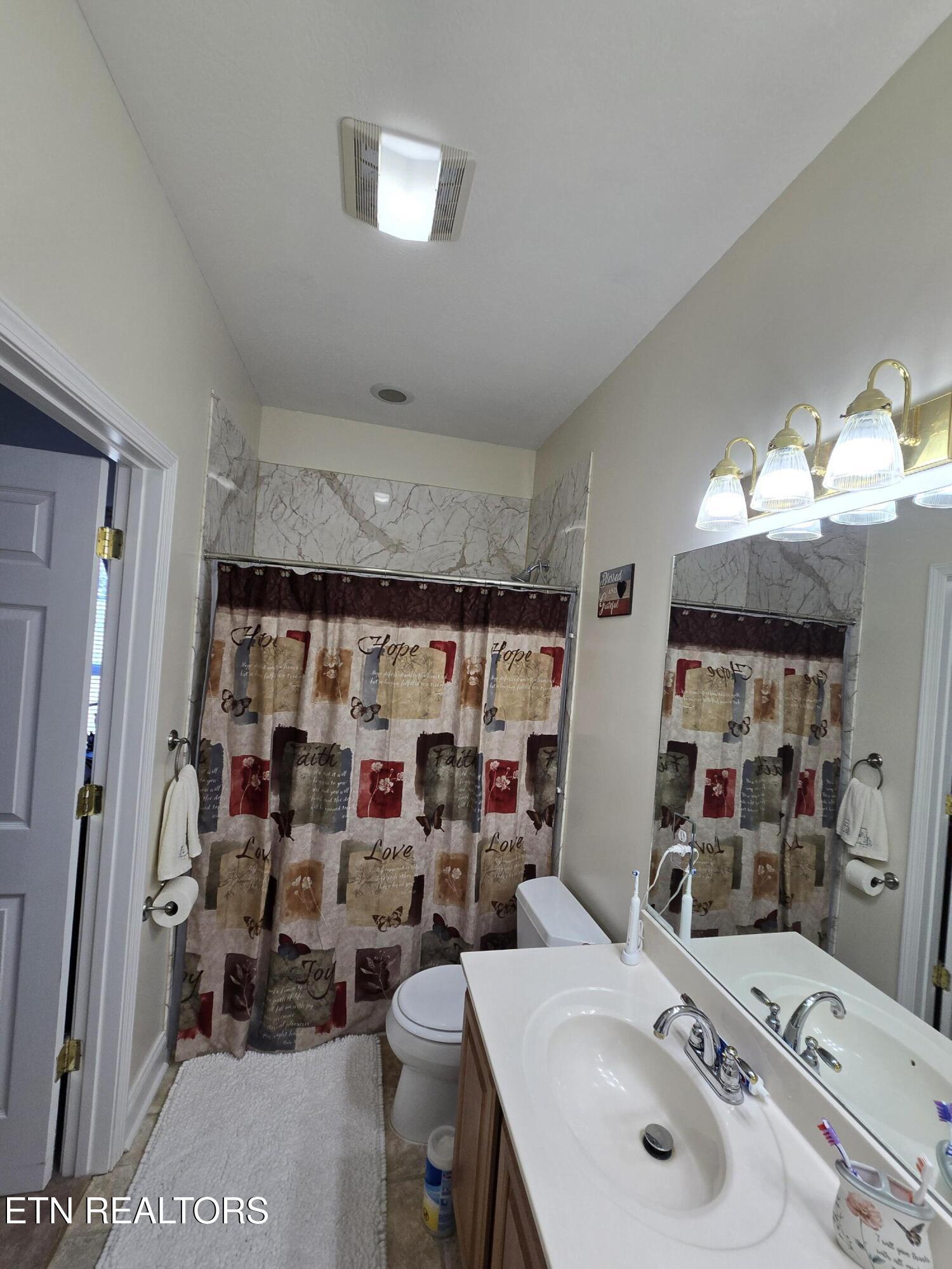 2112 Katie Lane Dandridge TN 37725