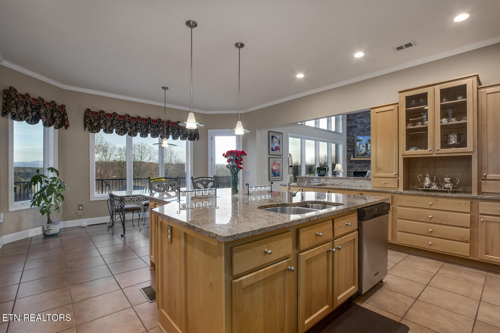 1490 Rarity Bay Parkway Vonore TN 37885