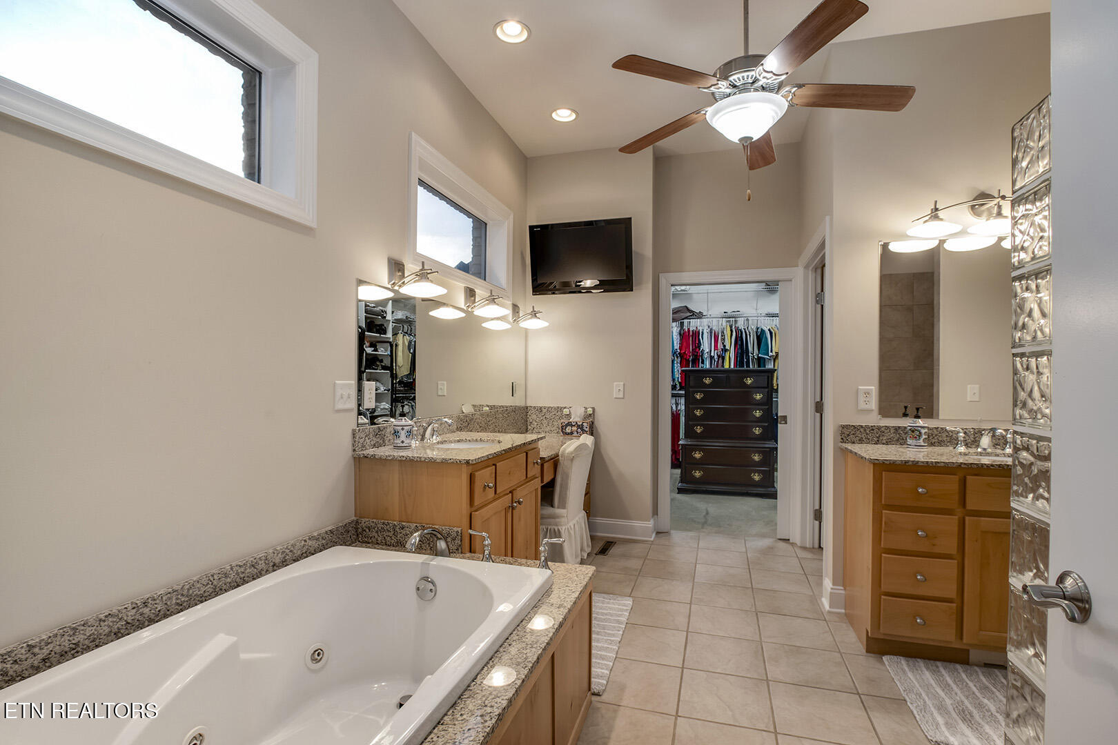 1490 Rarity Bay Parkway Vonore TN 37885