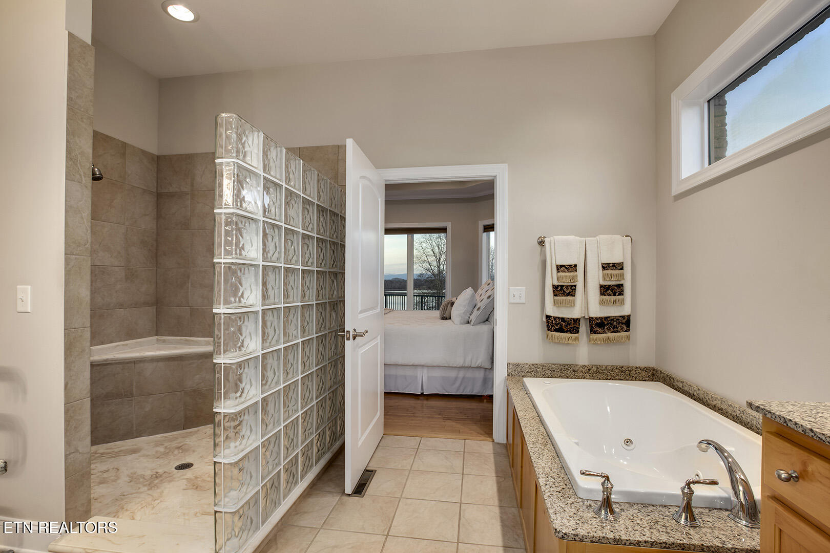 1490 Rarity Bay Parkway Vonore TN 37885