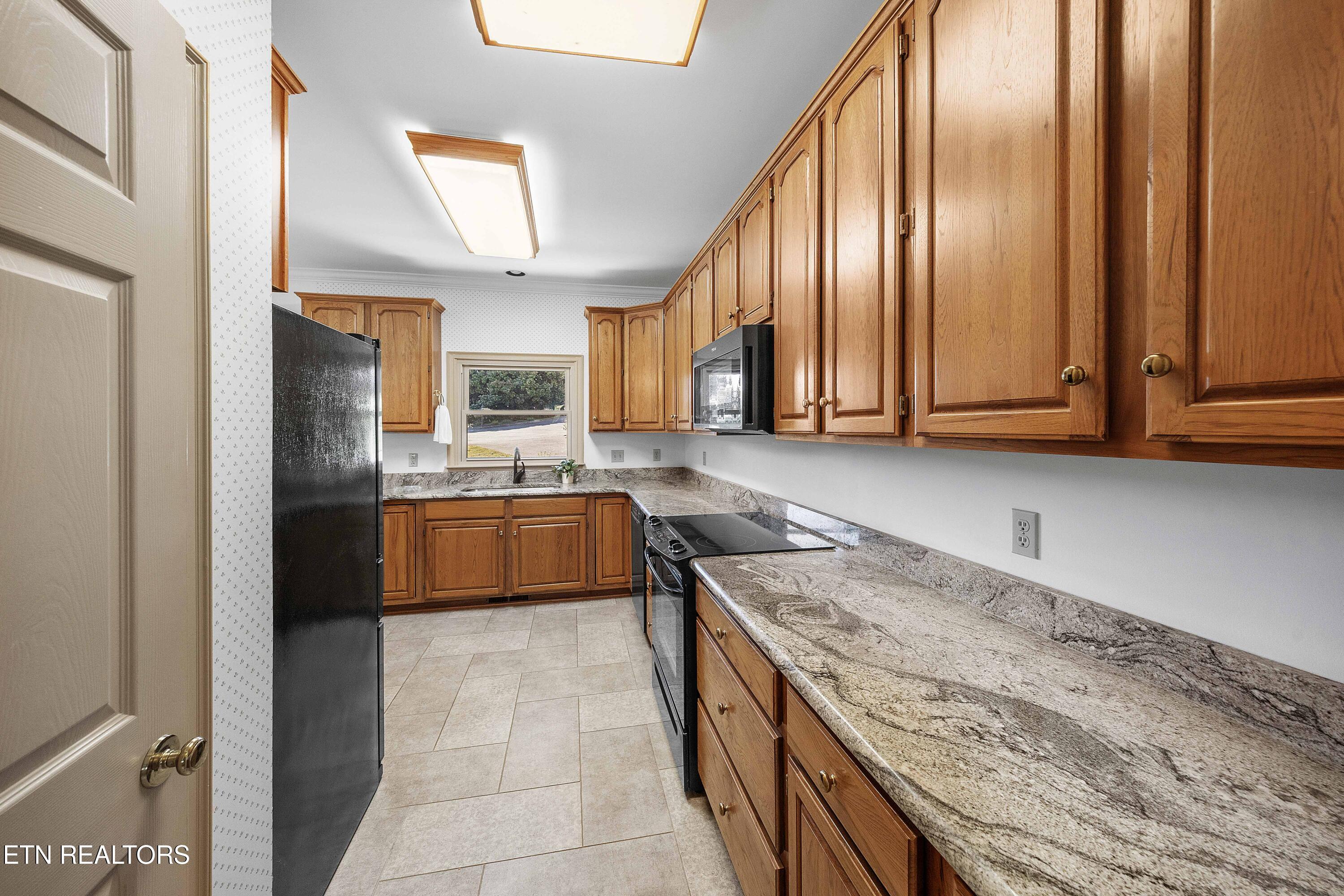 103 Farmington Place Clinton TN 37716