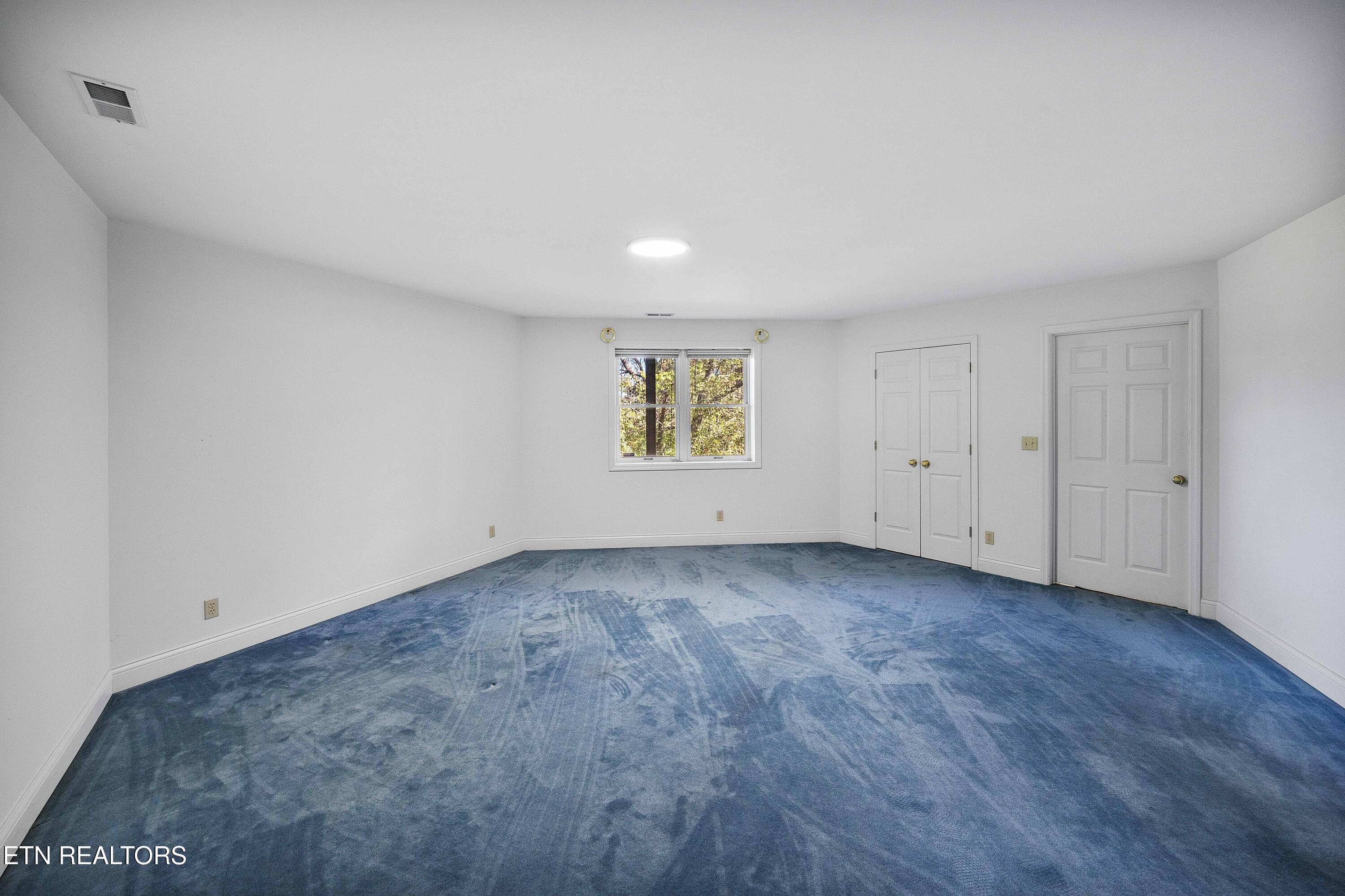 103 Farmington Place Clinton TN 37716