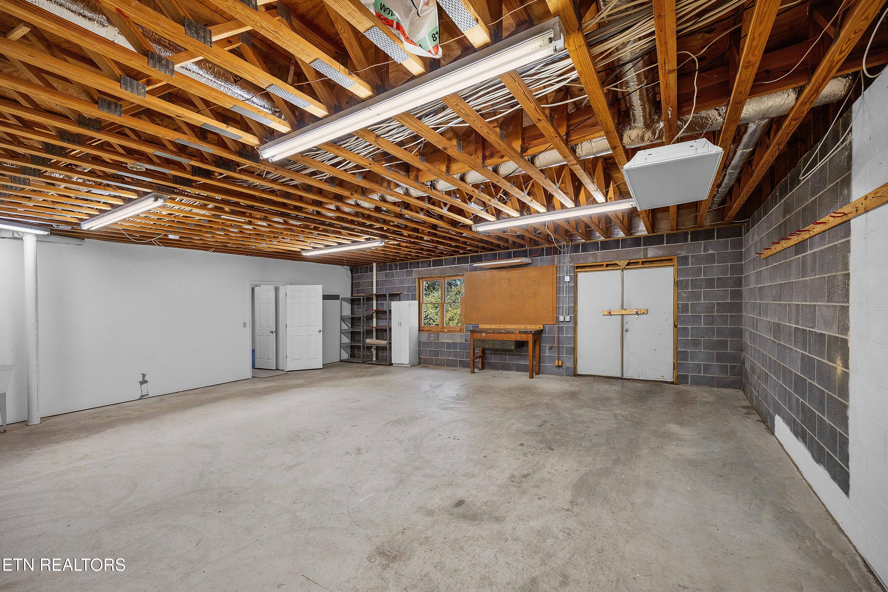 103 Farmington Place Clinton TN 37716