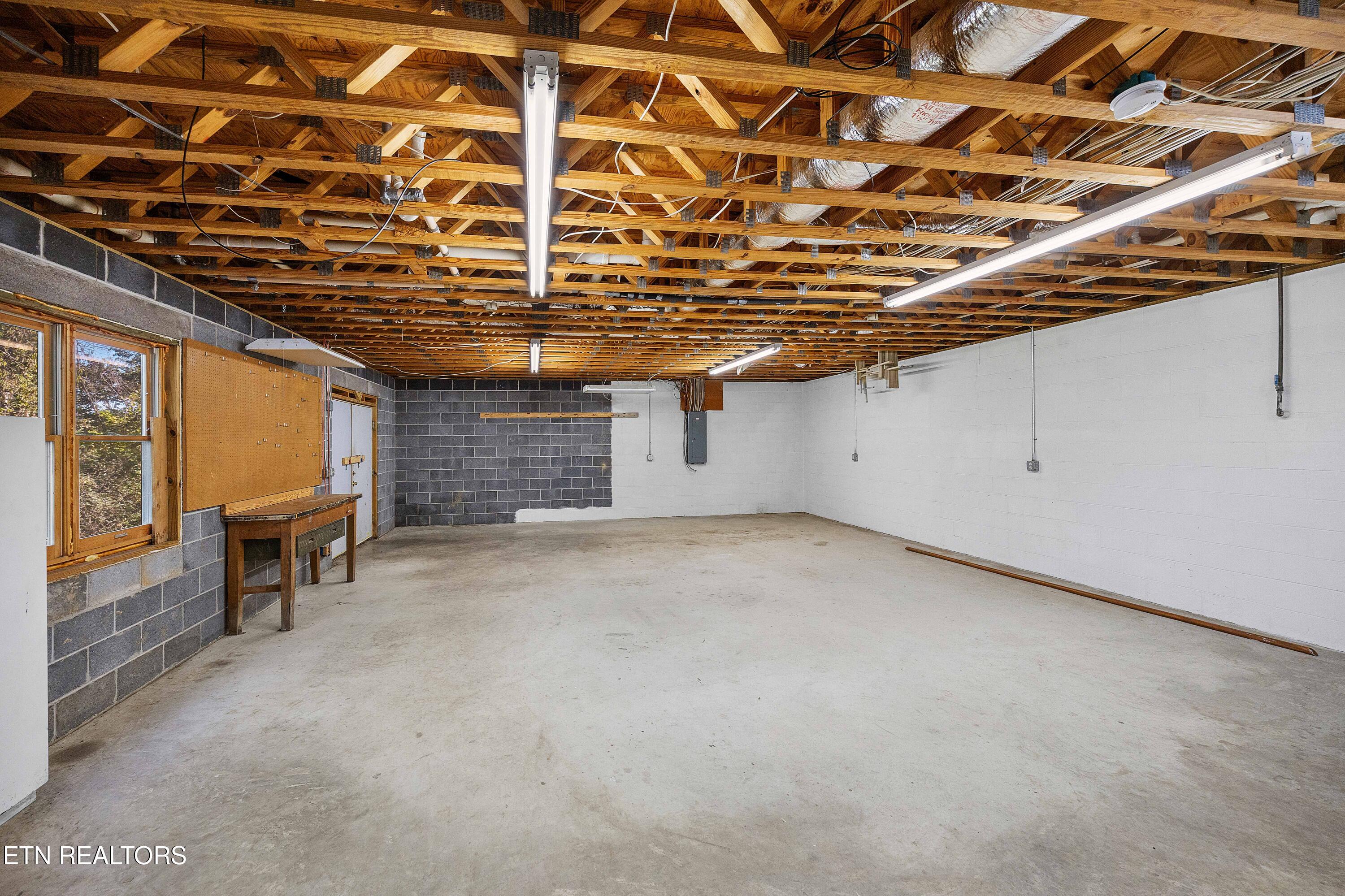 103 Farmington Place Clinton TN 37716