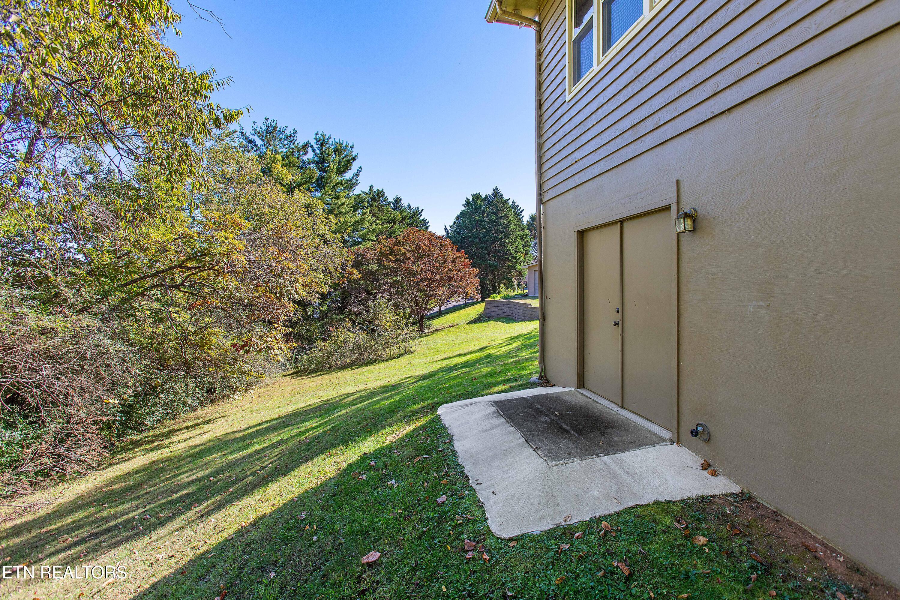 103 Farmington Place Clinton TN 37716