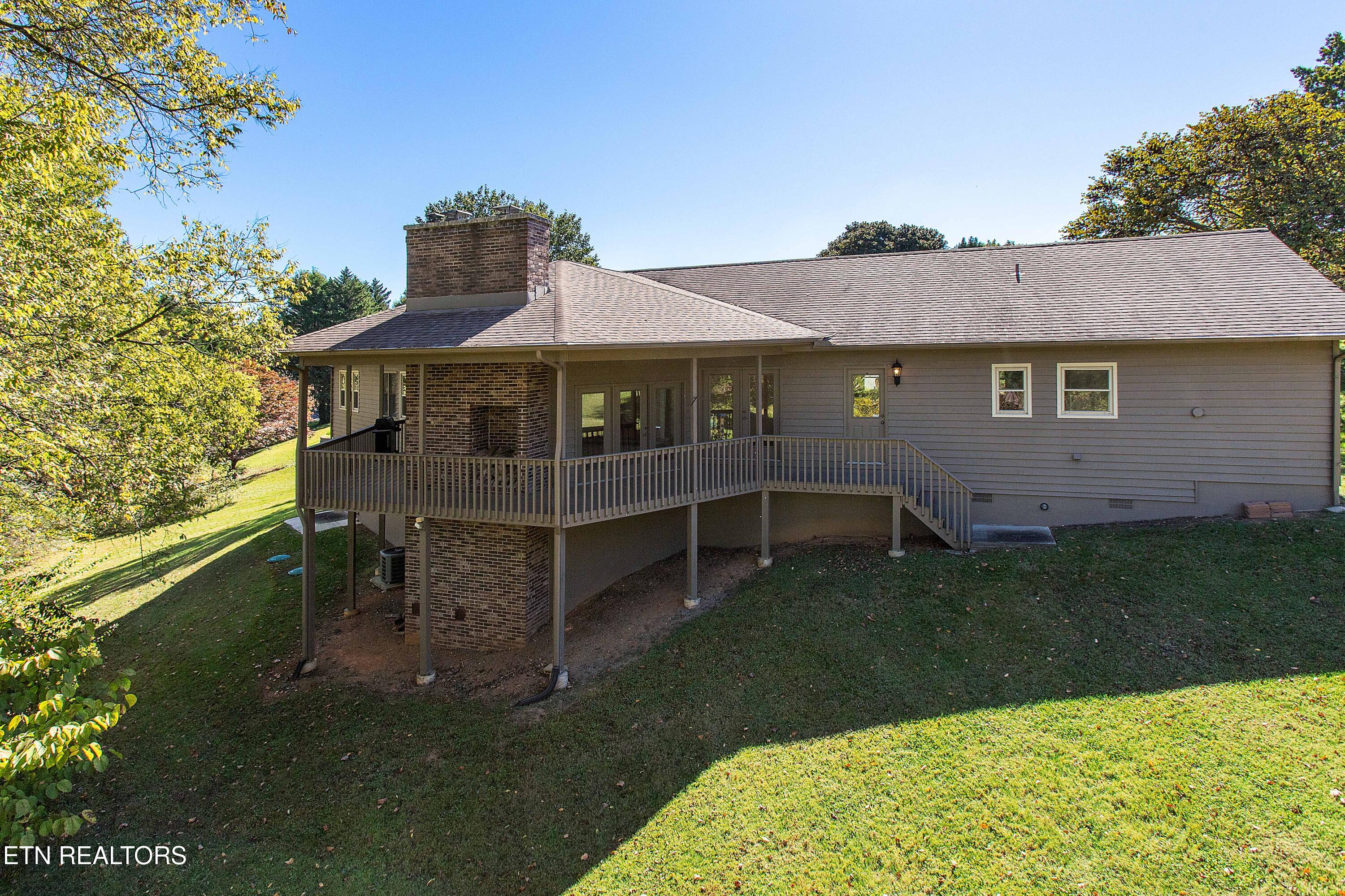 103 Farmington Place Clinton TN 37716