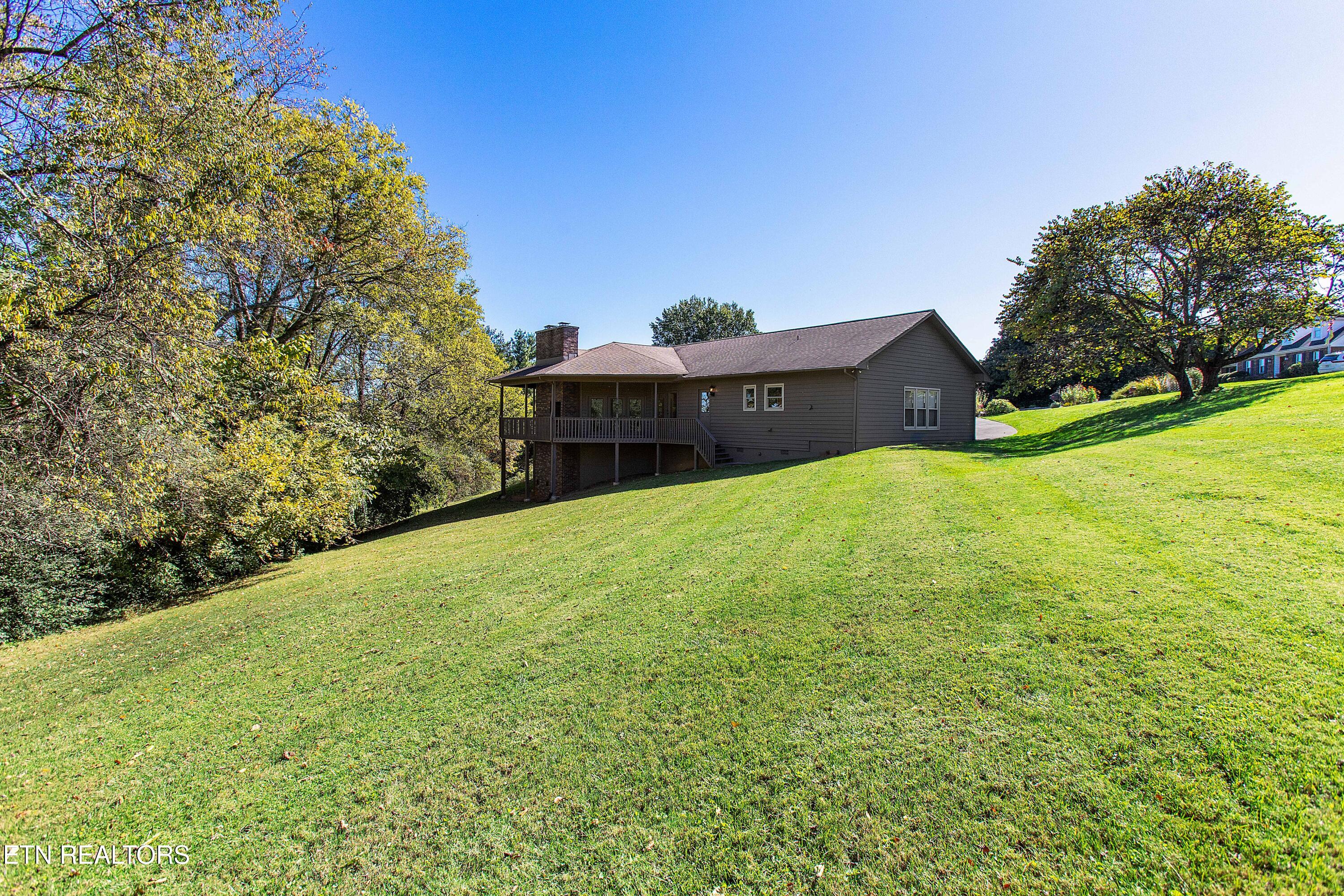 103 Farmington Place Clinton TN 37716