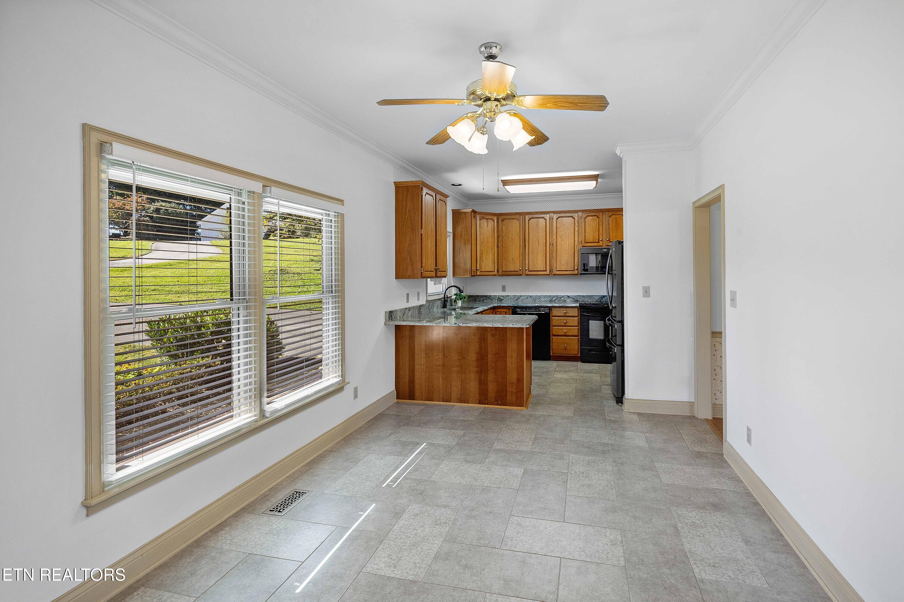 103 Farmington Place Clinton TN 37716