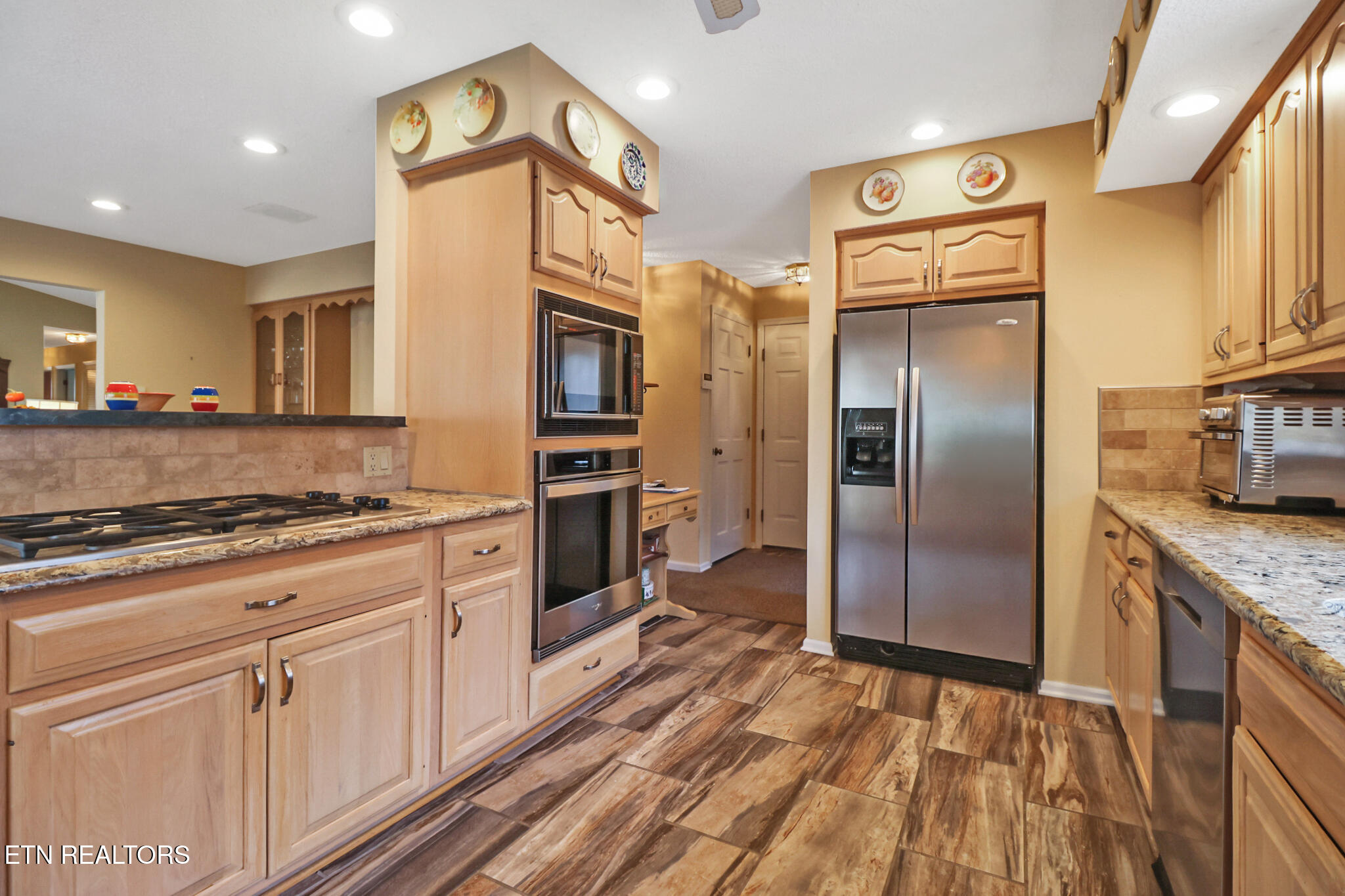137 Shore Lane Fairfield Glade TN 38558