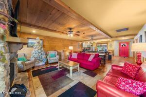 712 Still Hill Way Gatlinburg TN 37738