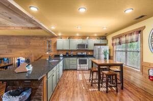 712 Still Hill Way Gatlinburg TN 37738