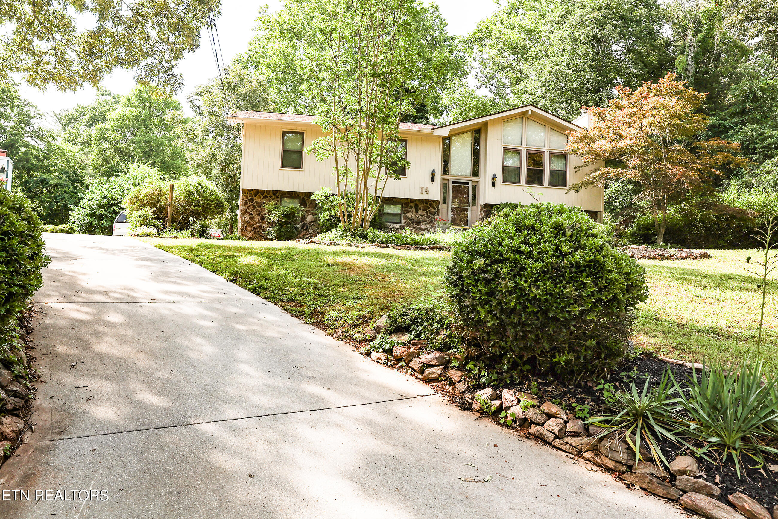 14 Newcastle Lane Oak Ridge TN 37830