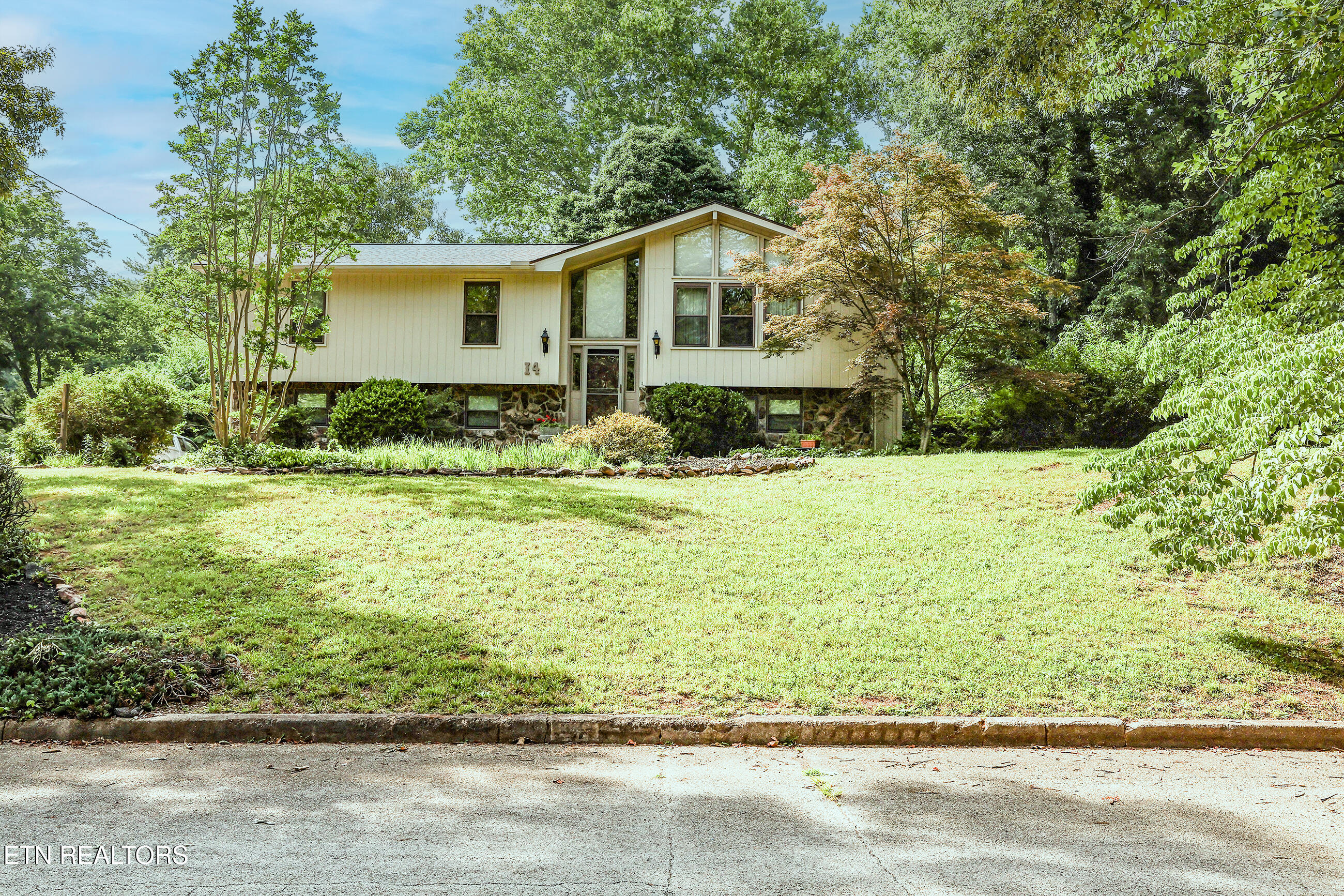 14 Newcastle Lane Oak Ridge TN 37830