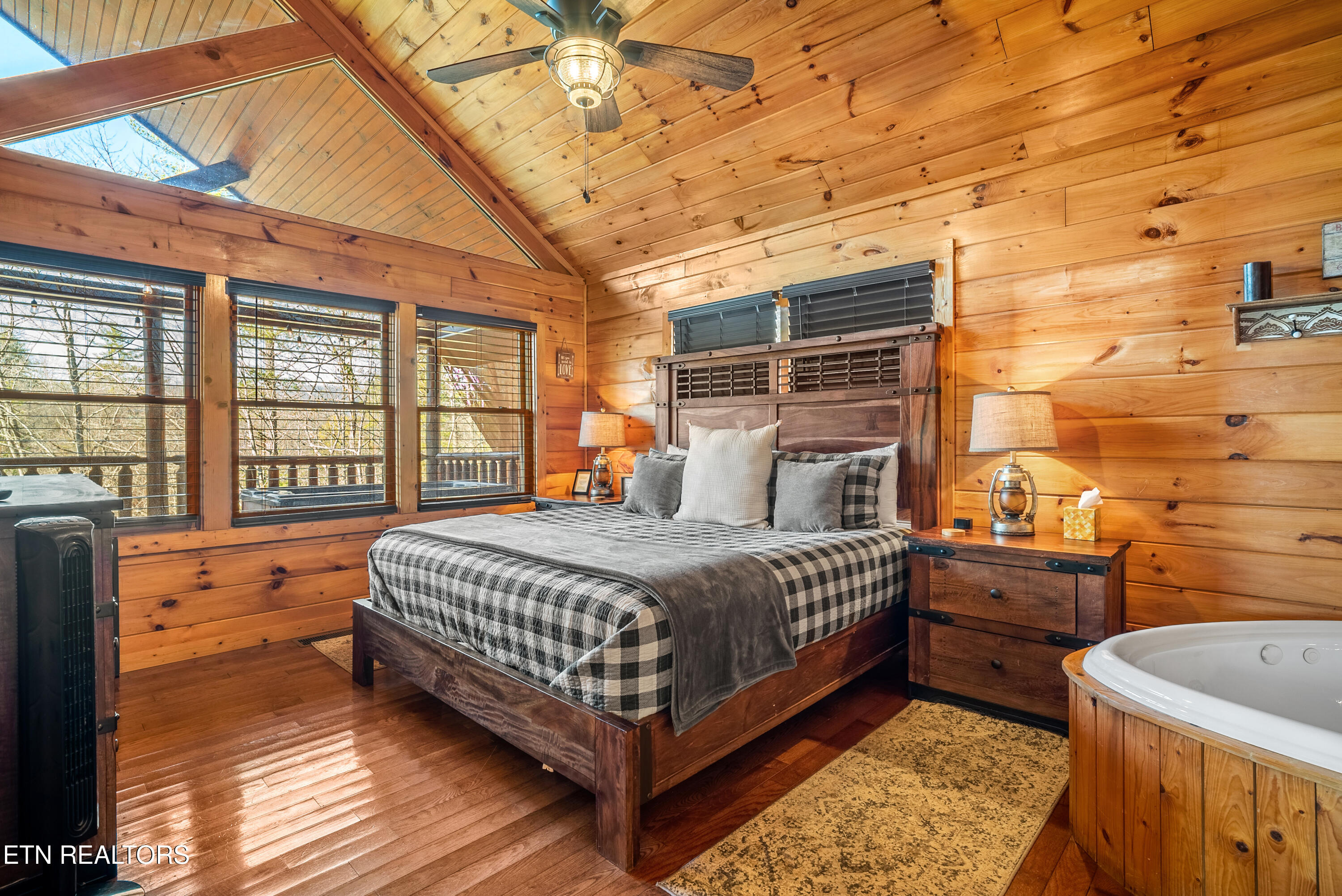3290 Emerald Springs Loop Sevierville TN 37862