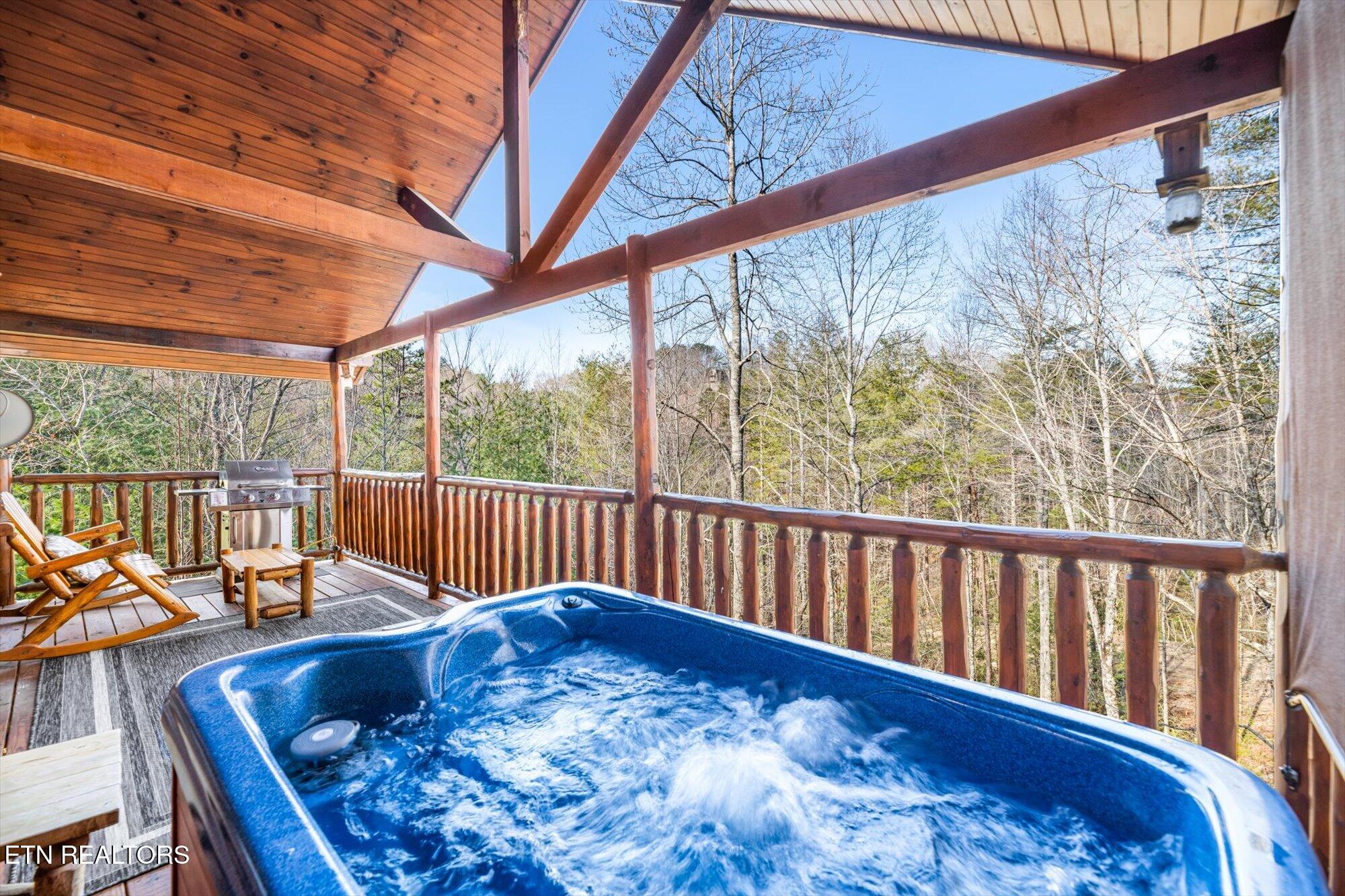 3290 Emerald Springs Loop Sevierville TN 37862