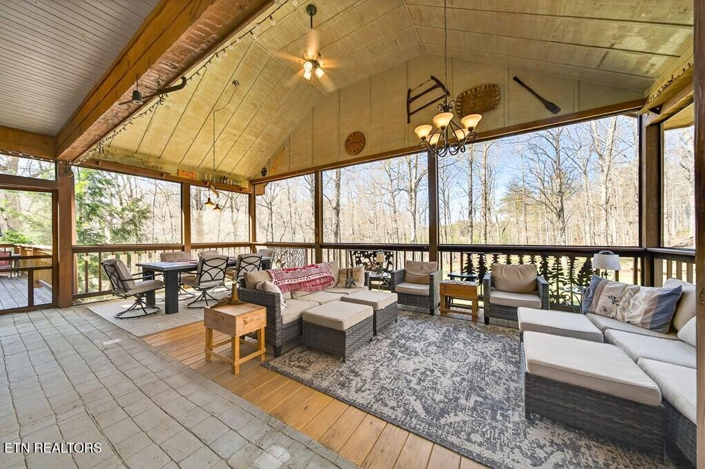 499 Hemlock Lane Spencer TN 38585