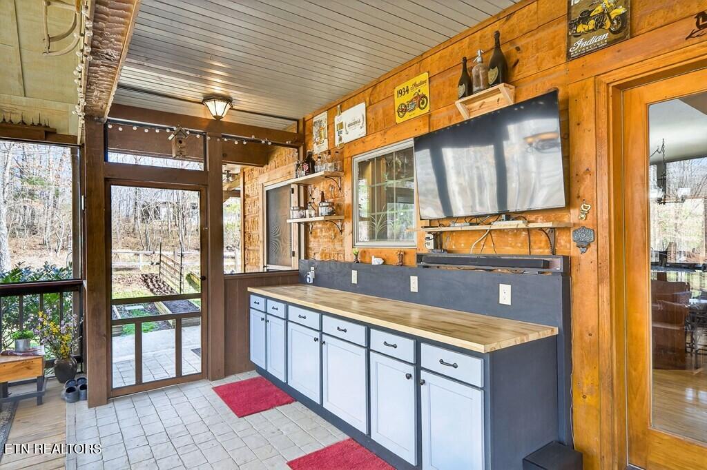 499 Hemlock Lane Spencer TN 38585