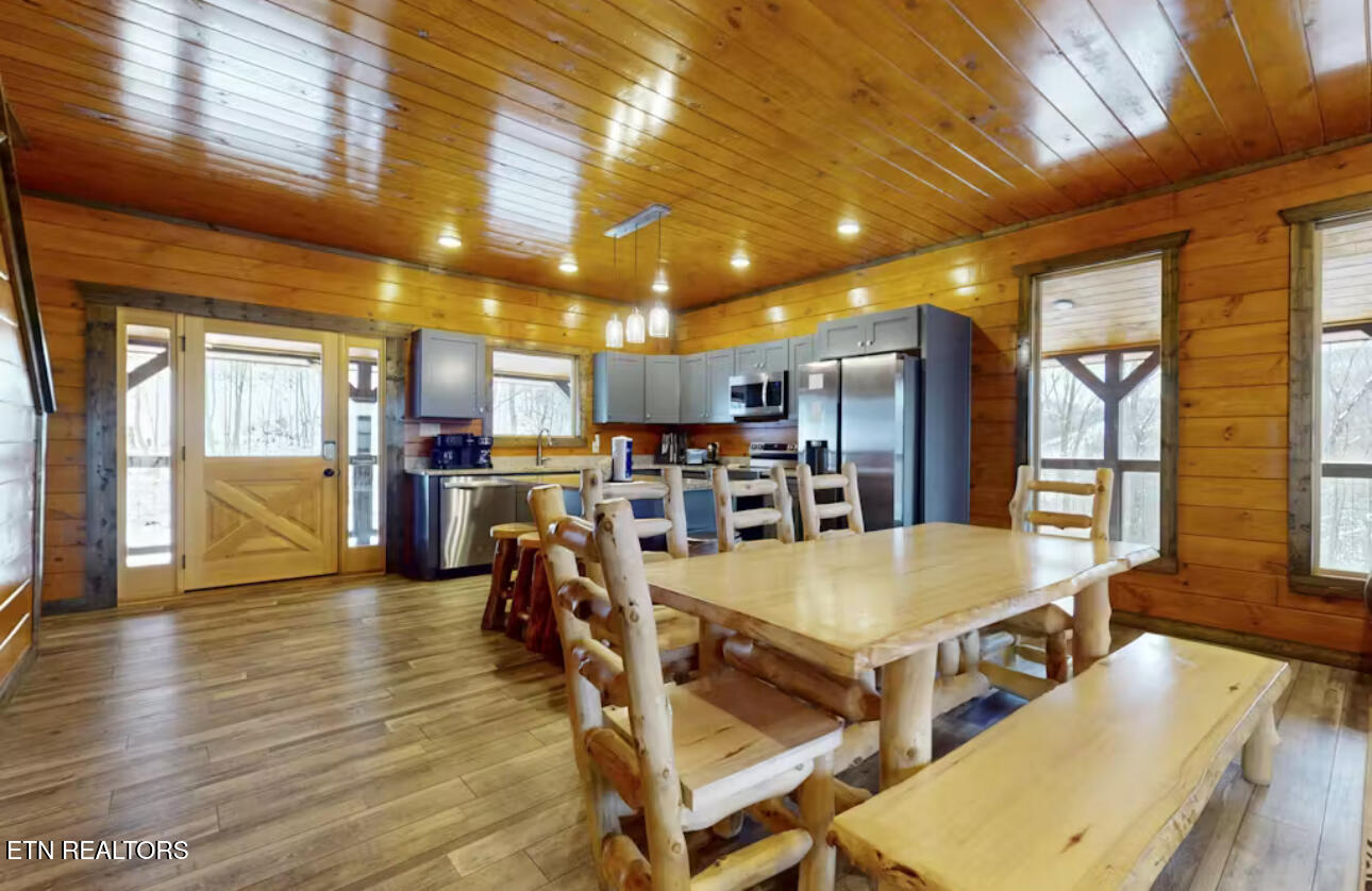 3305 Red Wolfe Road Sevierville TN 37862