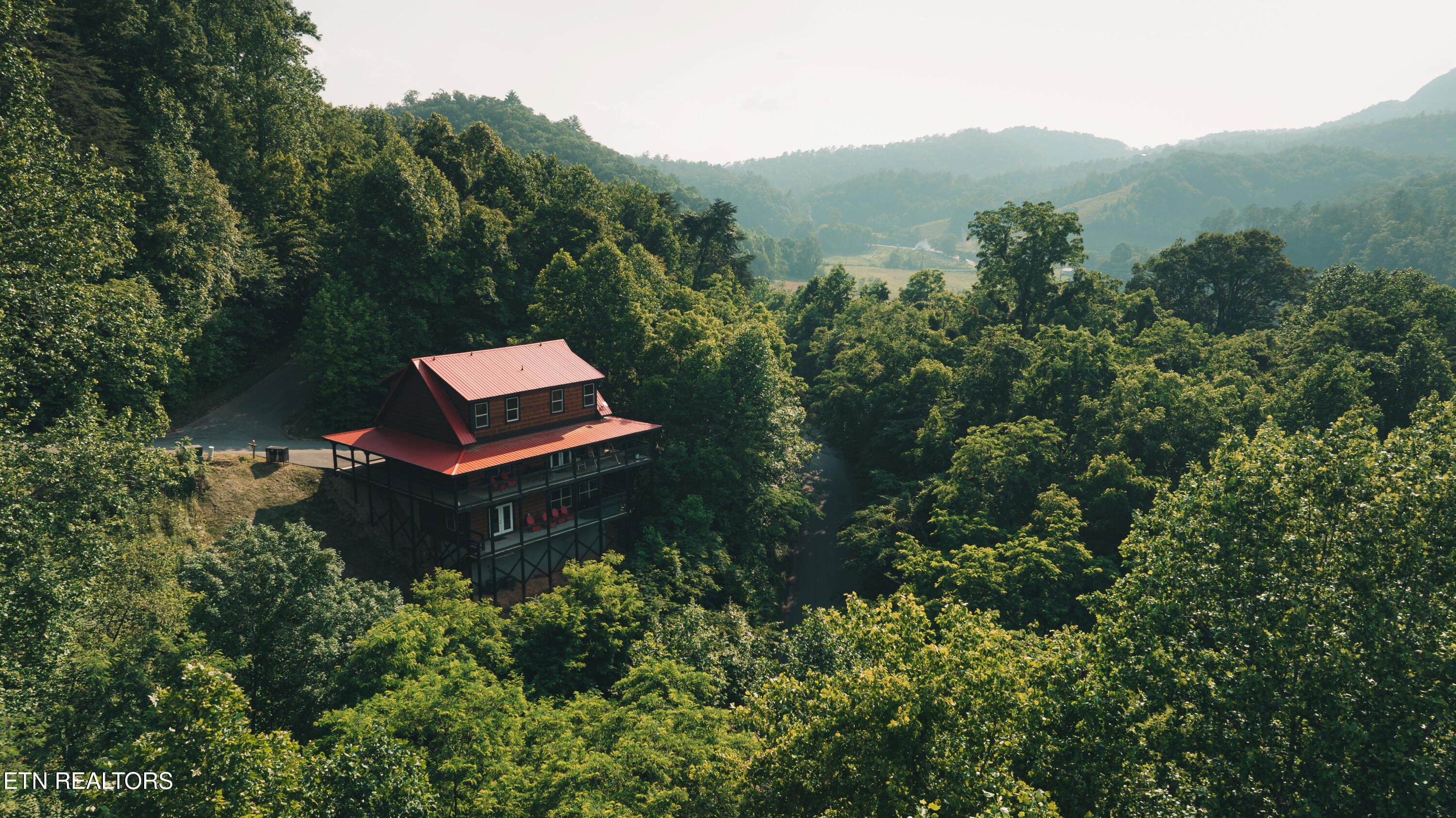3305 Red Wolfe Road Sevierville TN 37862