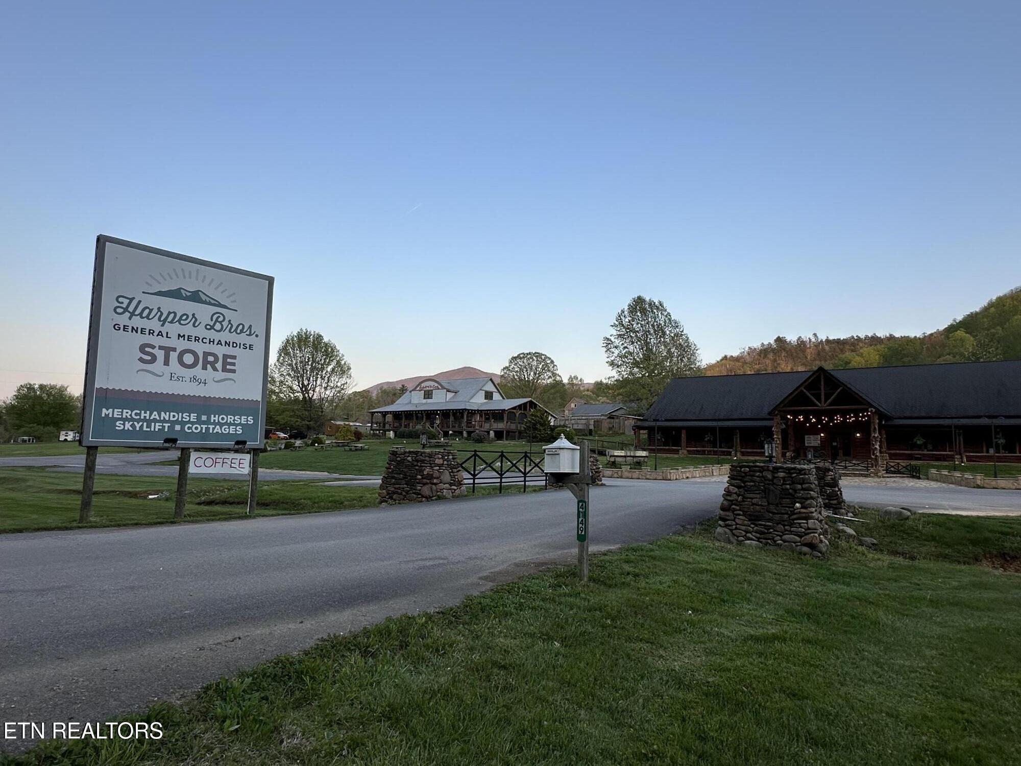 3305 Red Wolfe Road Sevierville TN 37862