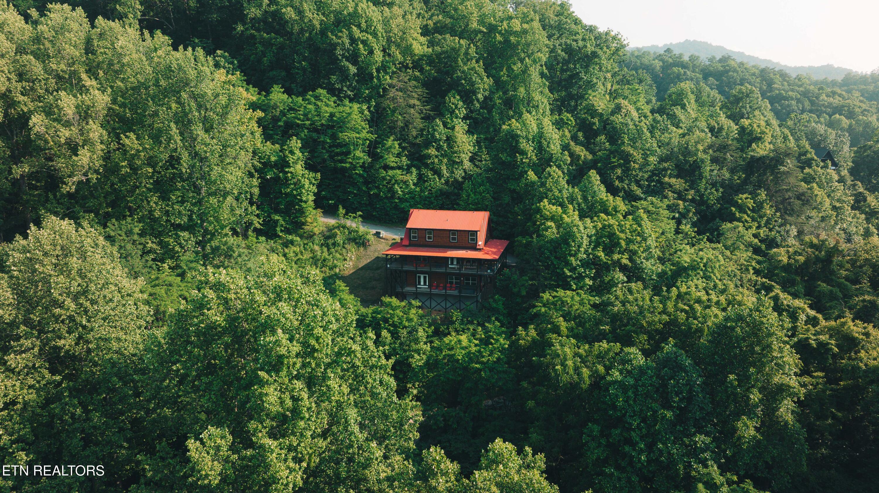 3305 Red Wolfe Road Sevierville TN 37862