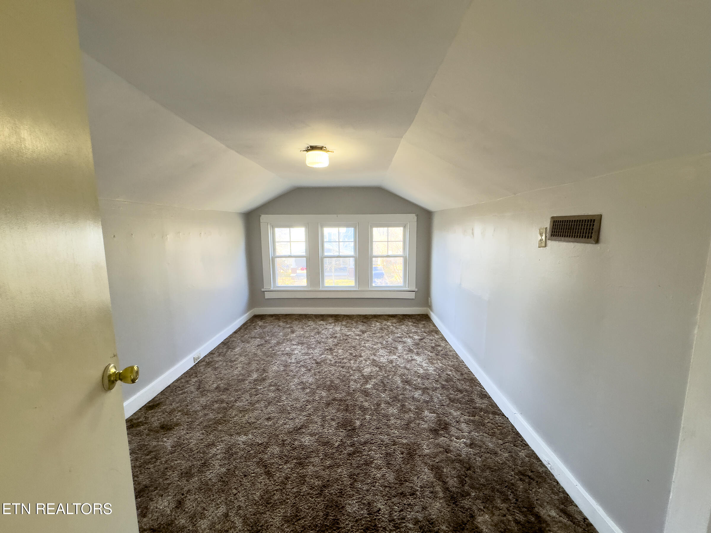124 E Churchwell Avenue Knoxville TN 37917