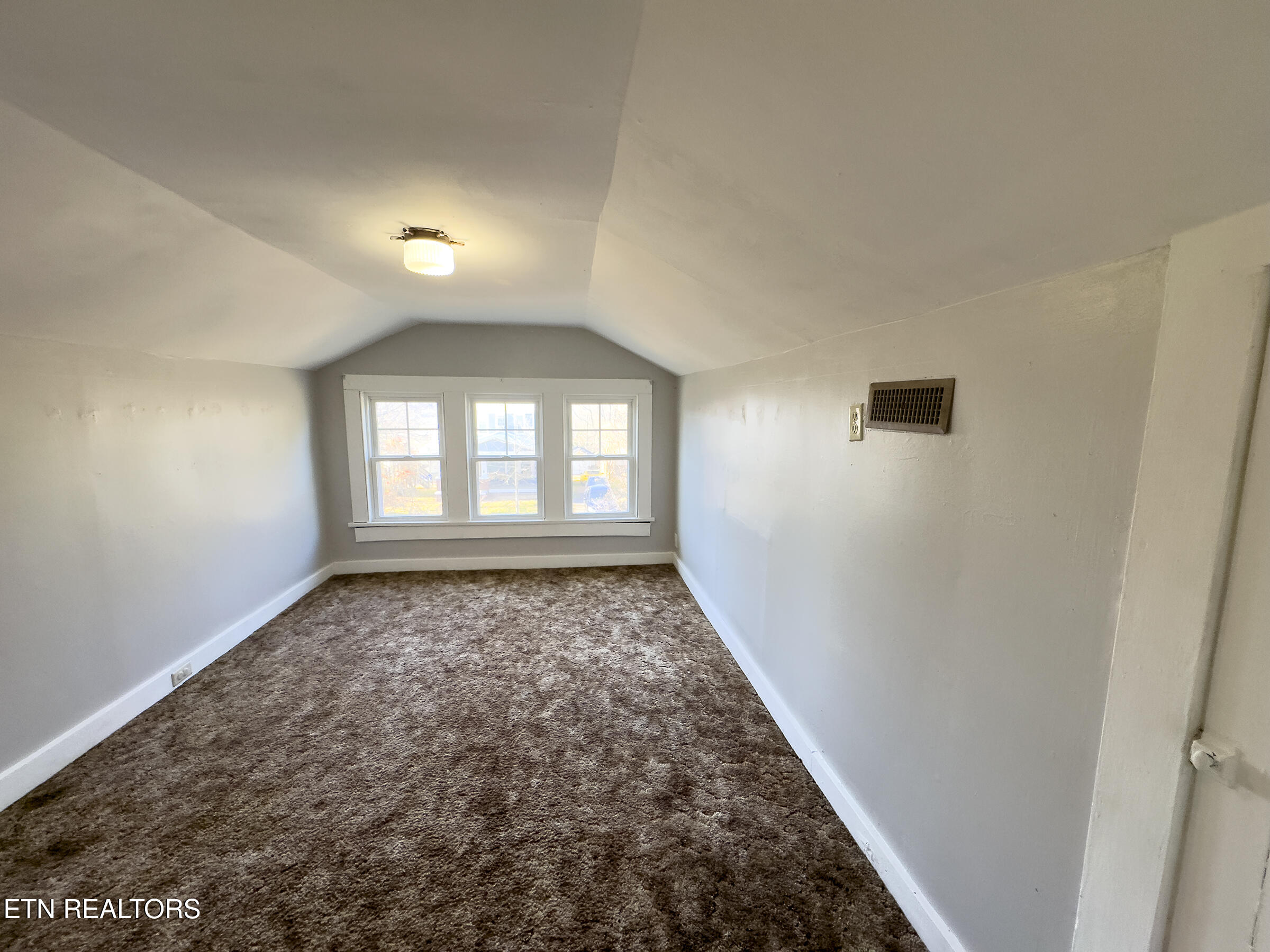 124 E Churchwell Avenue Knoxville TN 37917