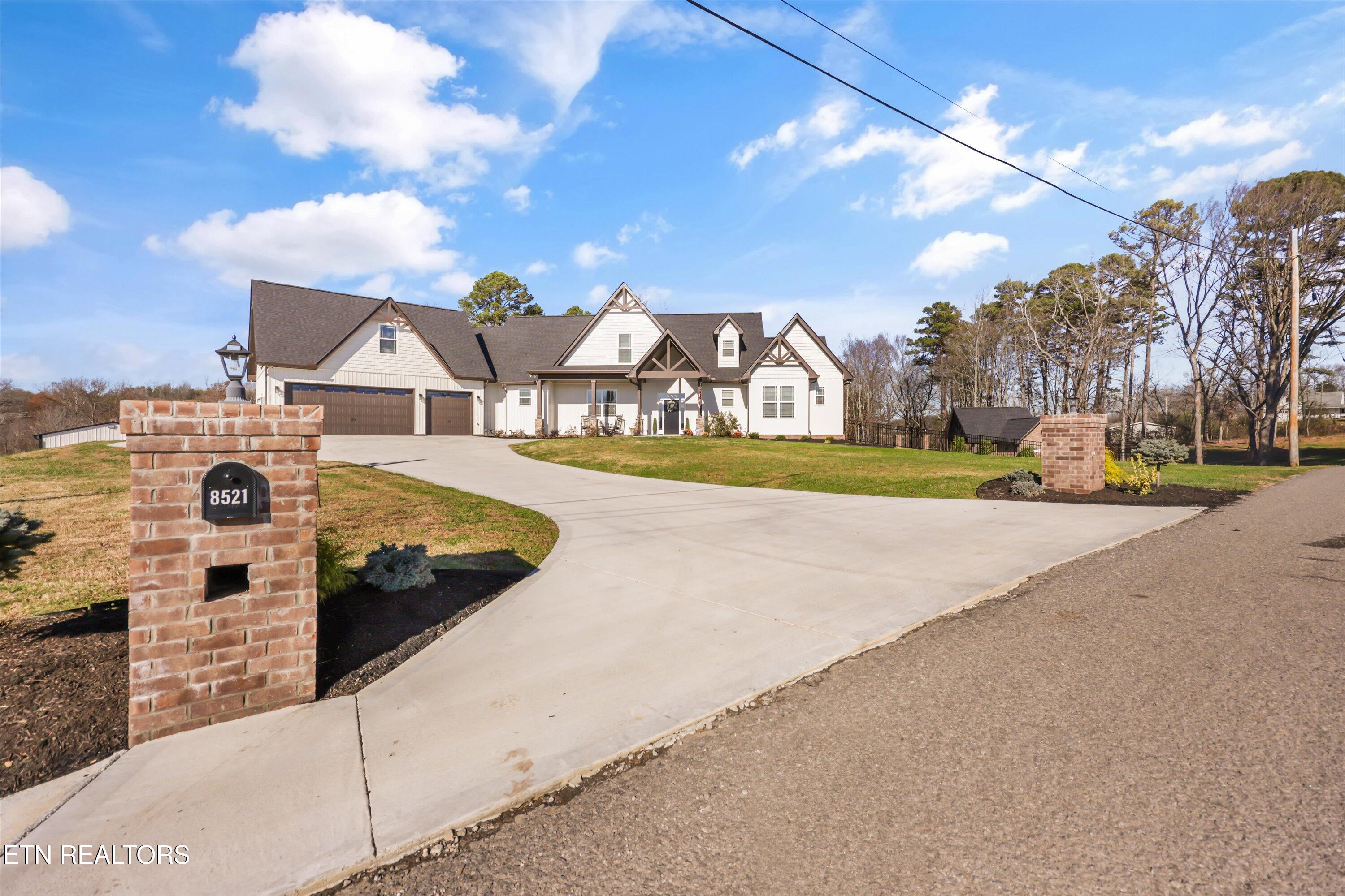 8521 Reed Road Powell TN 37849