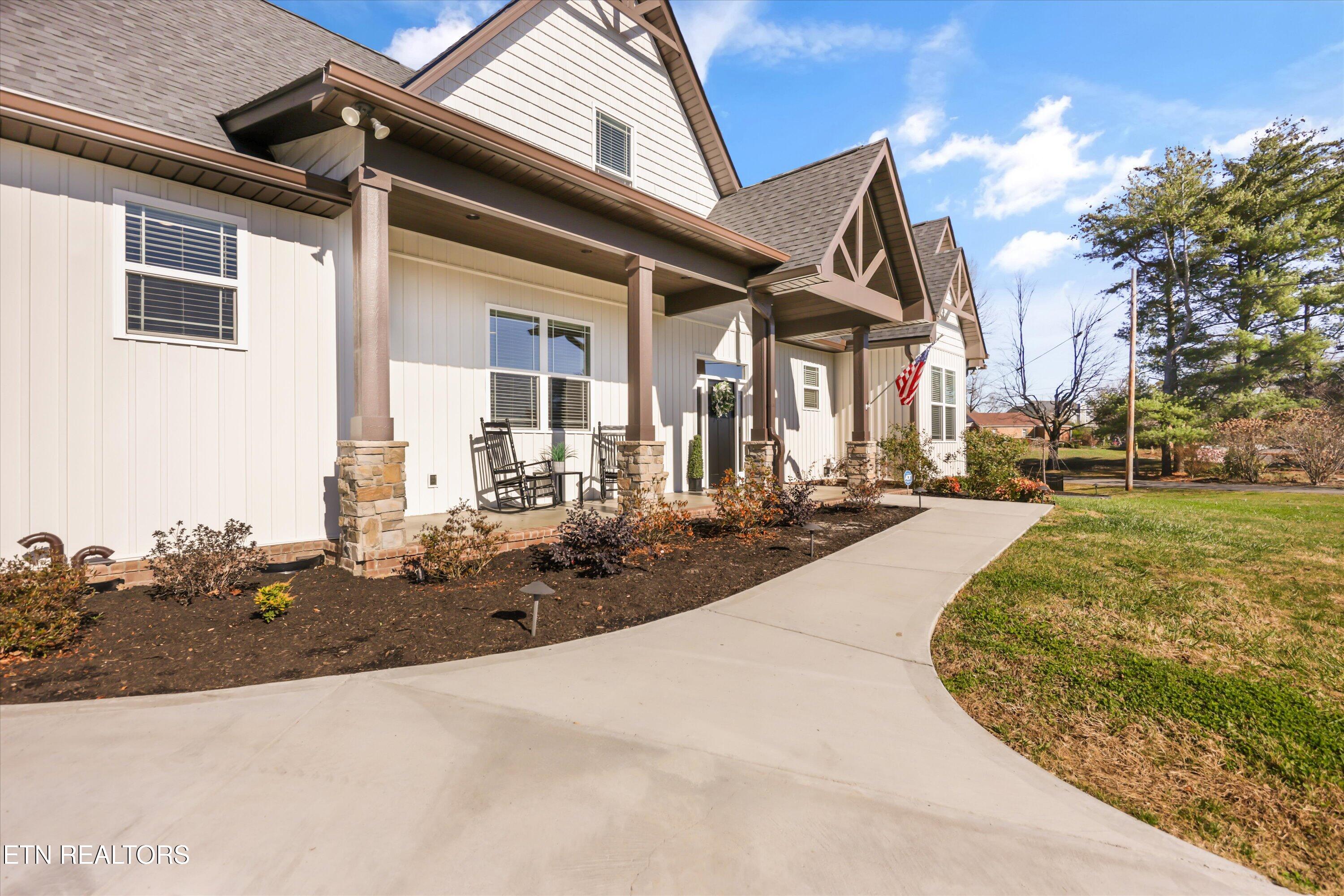8521 Reed Road Powell TN 37849