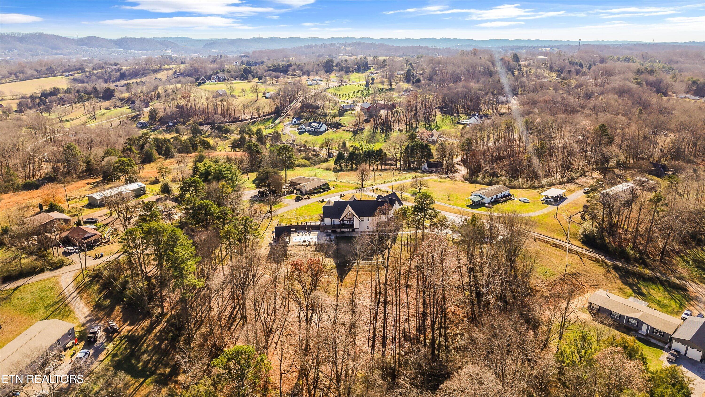 8521 Reed Road Powell TN 37849