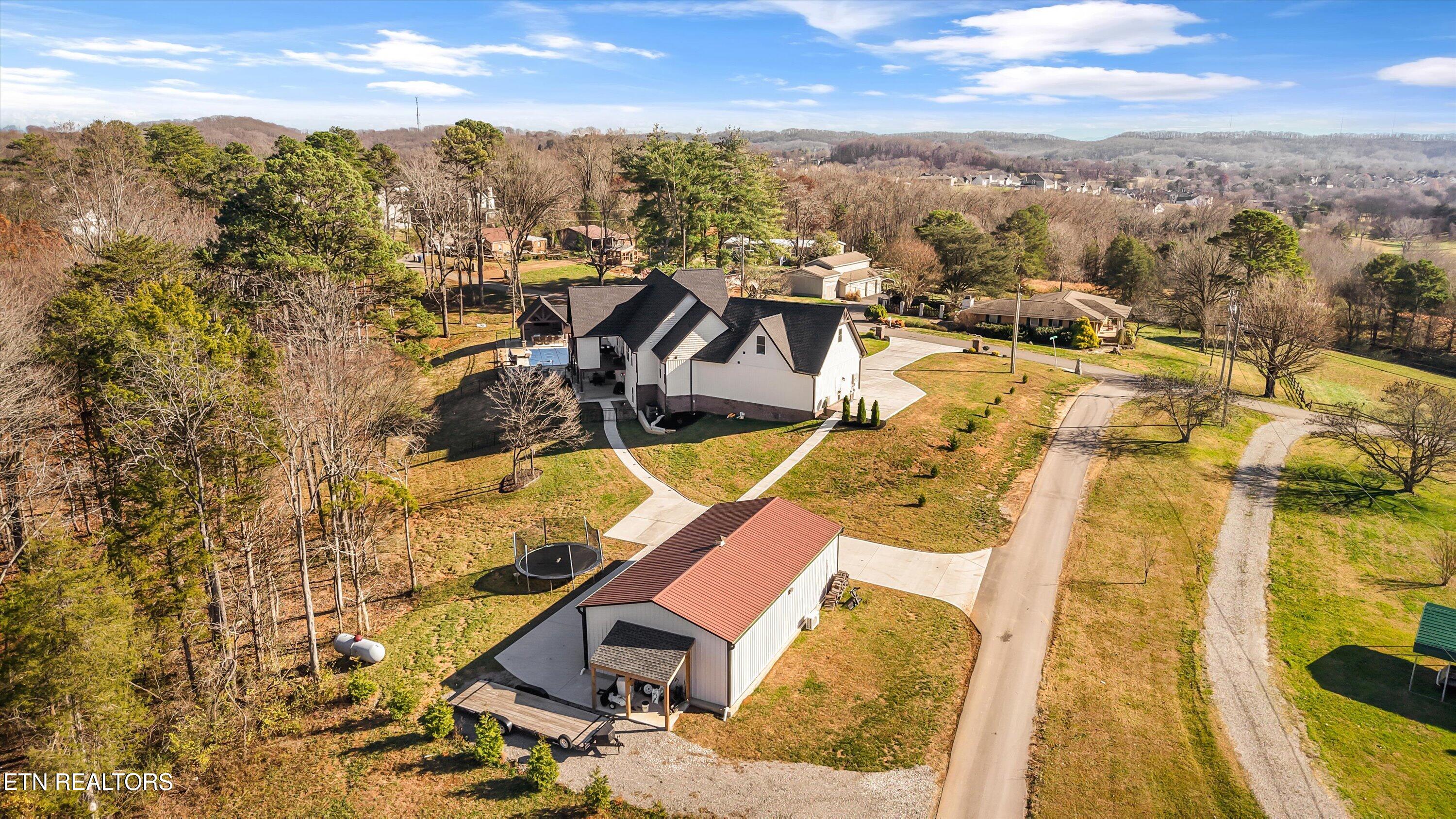 8521 Reed Road Powell TN 37849