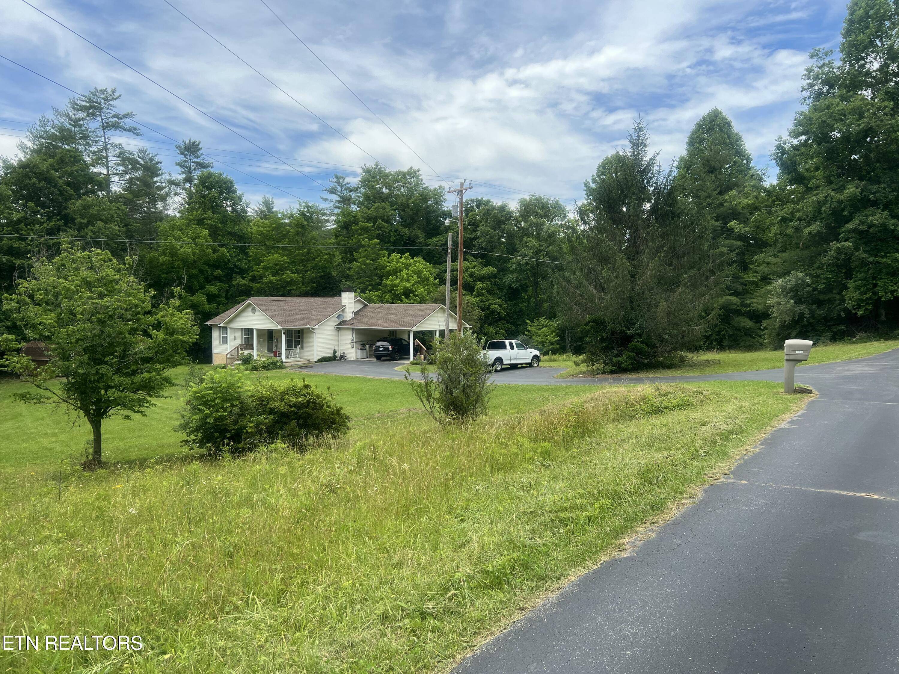 6849 Morgan Co Highway Lancing TN 37770
