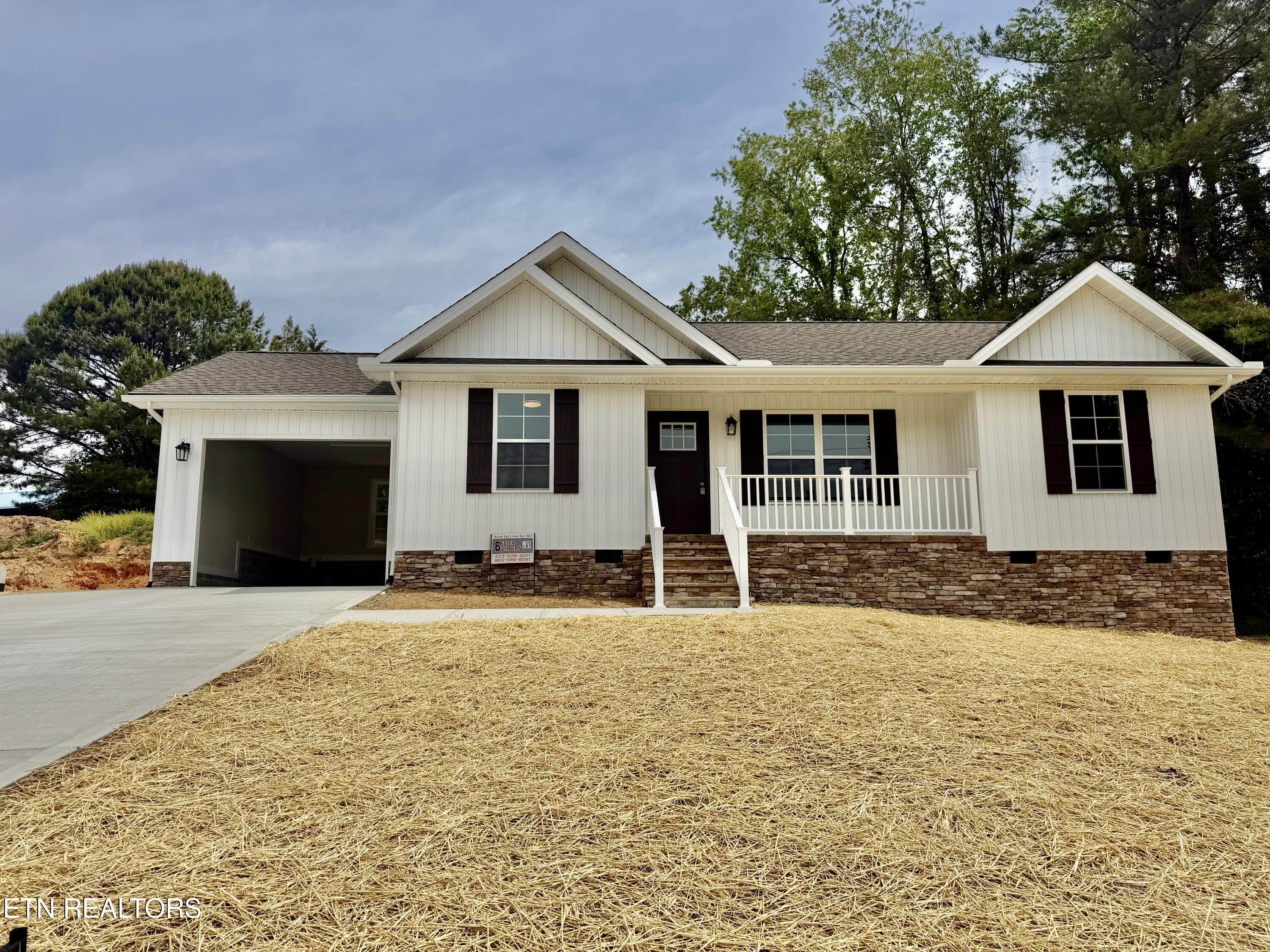 160 Dogwood Heights Drive Tazewell TN 37879