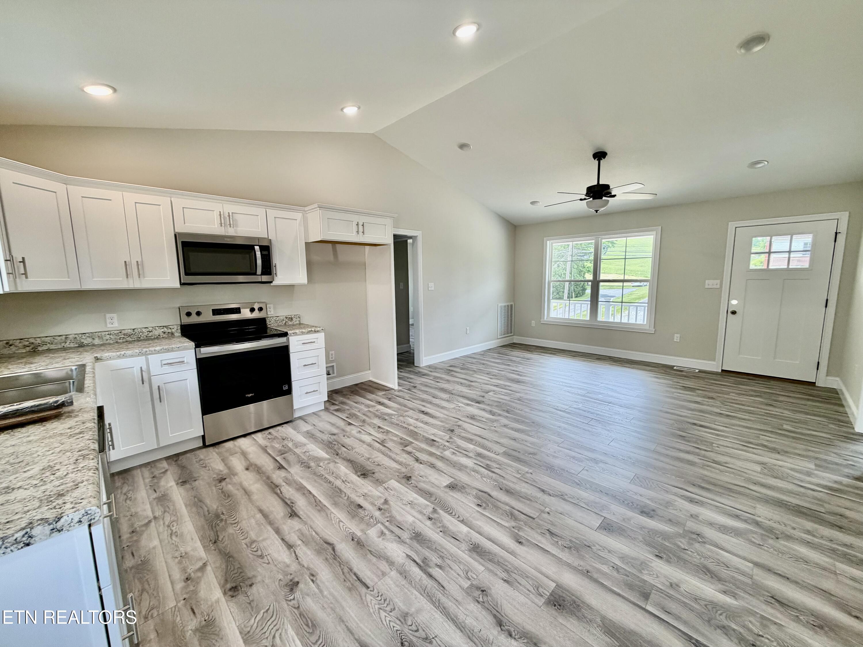 160 Dogwood Heights Drive Tazewell TN 37879