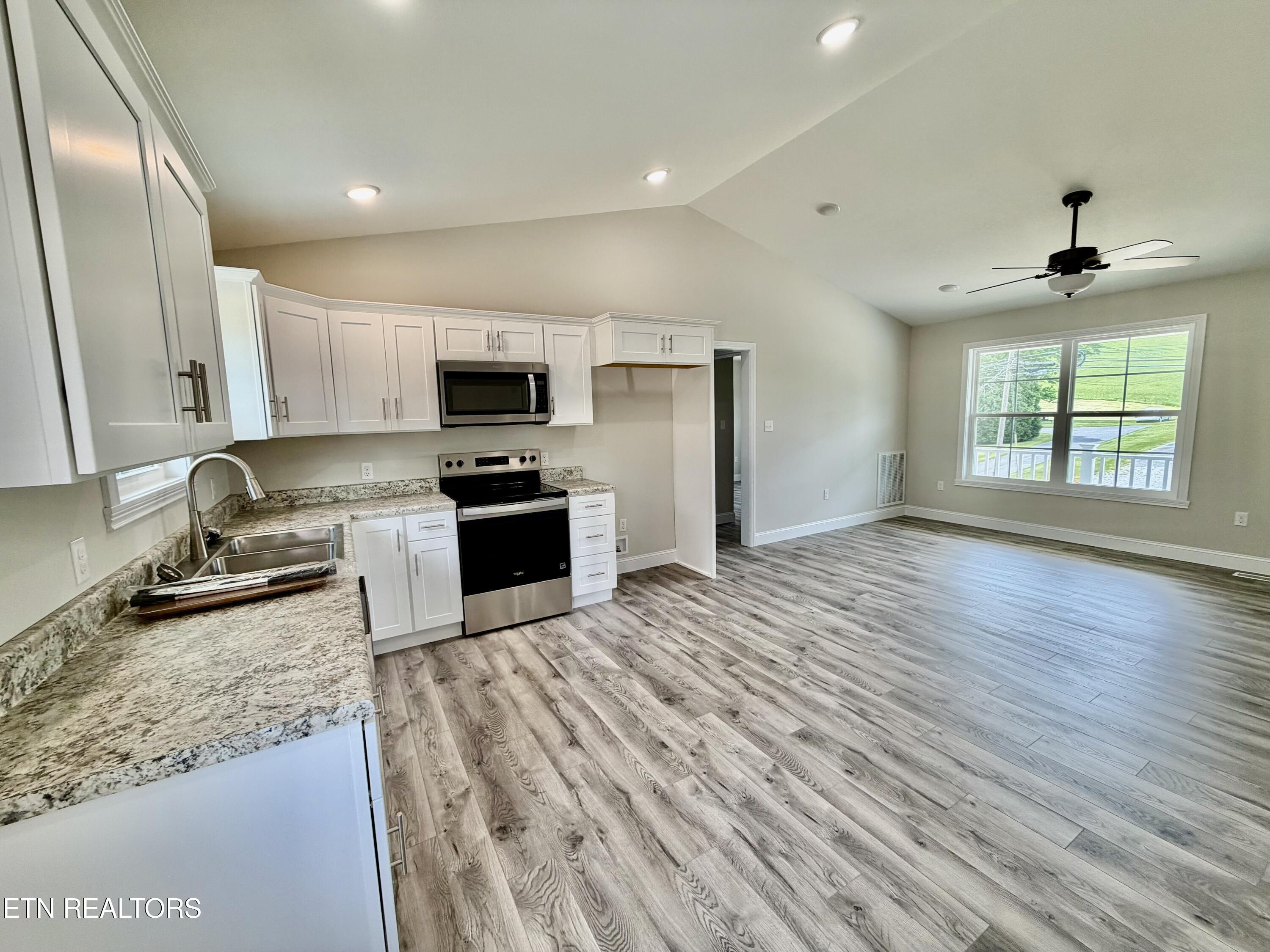 160 Dogwood Heights Drive Tazewell TN 37879