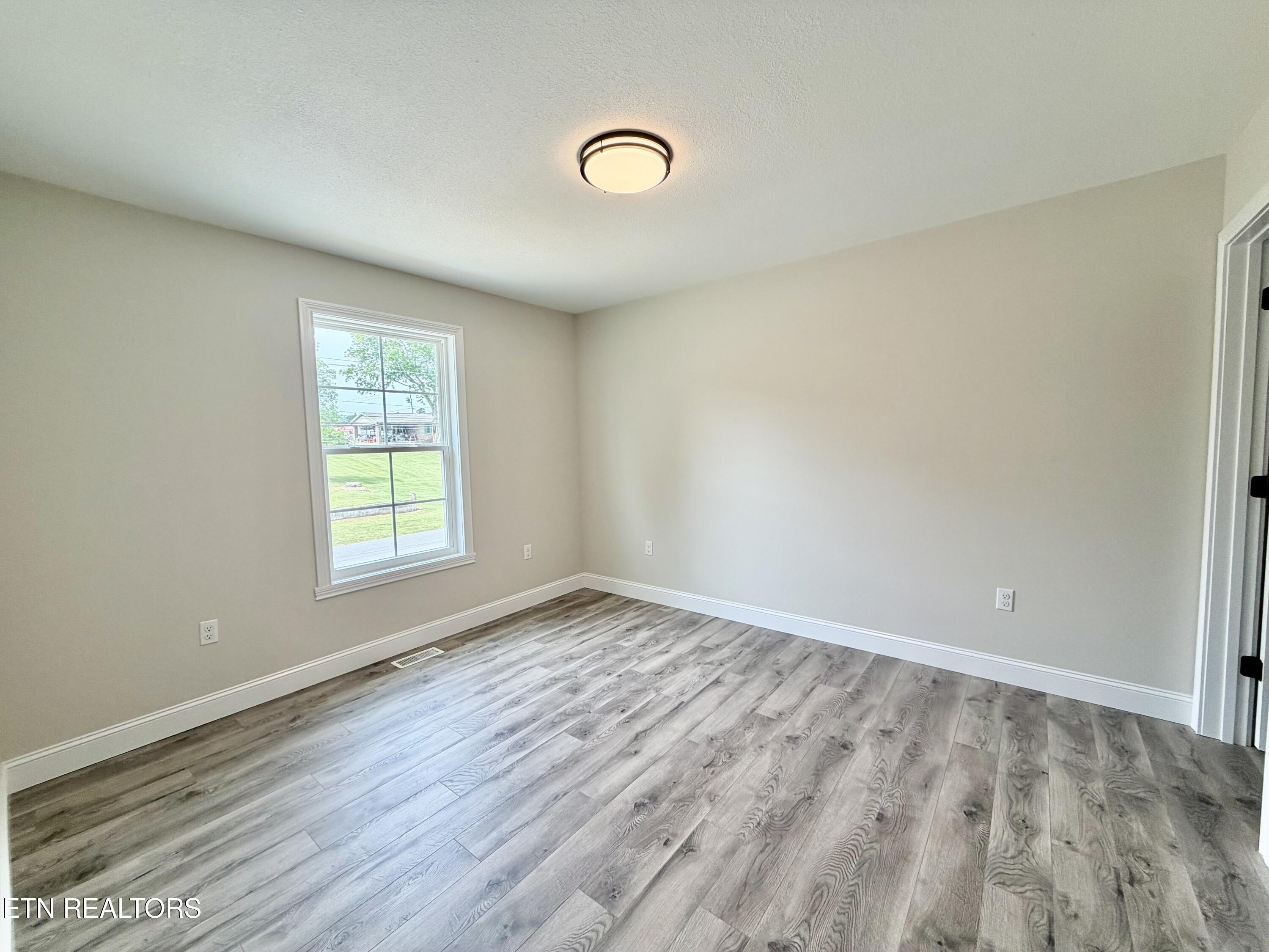 160 Dogwood Heights Drive Tazewell TN 37879
