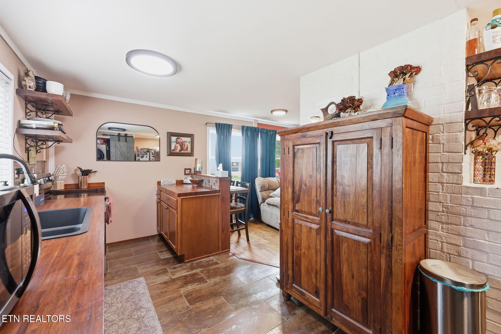 126 Kentucky Avenue Oak Ridge TN 37830