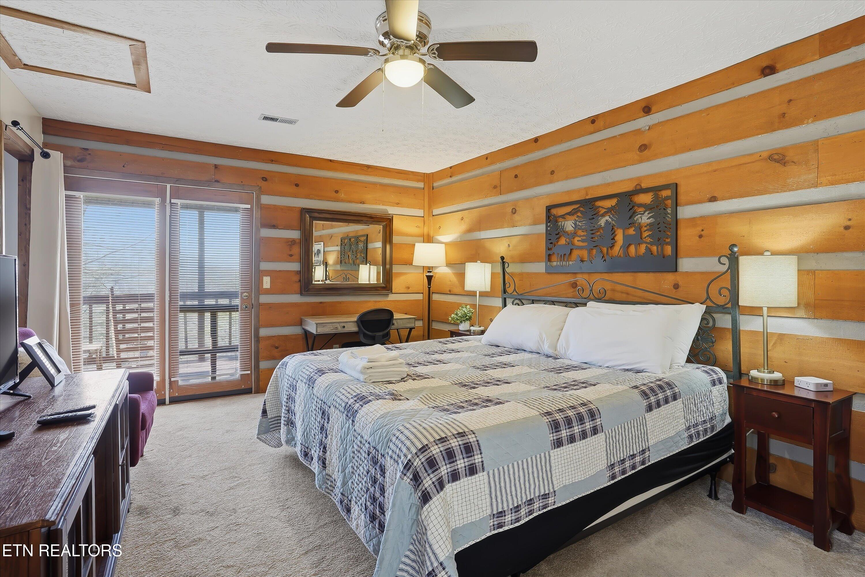1815 Taylor Way Sevierville TN 37876
