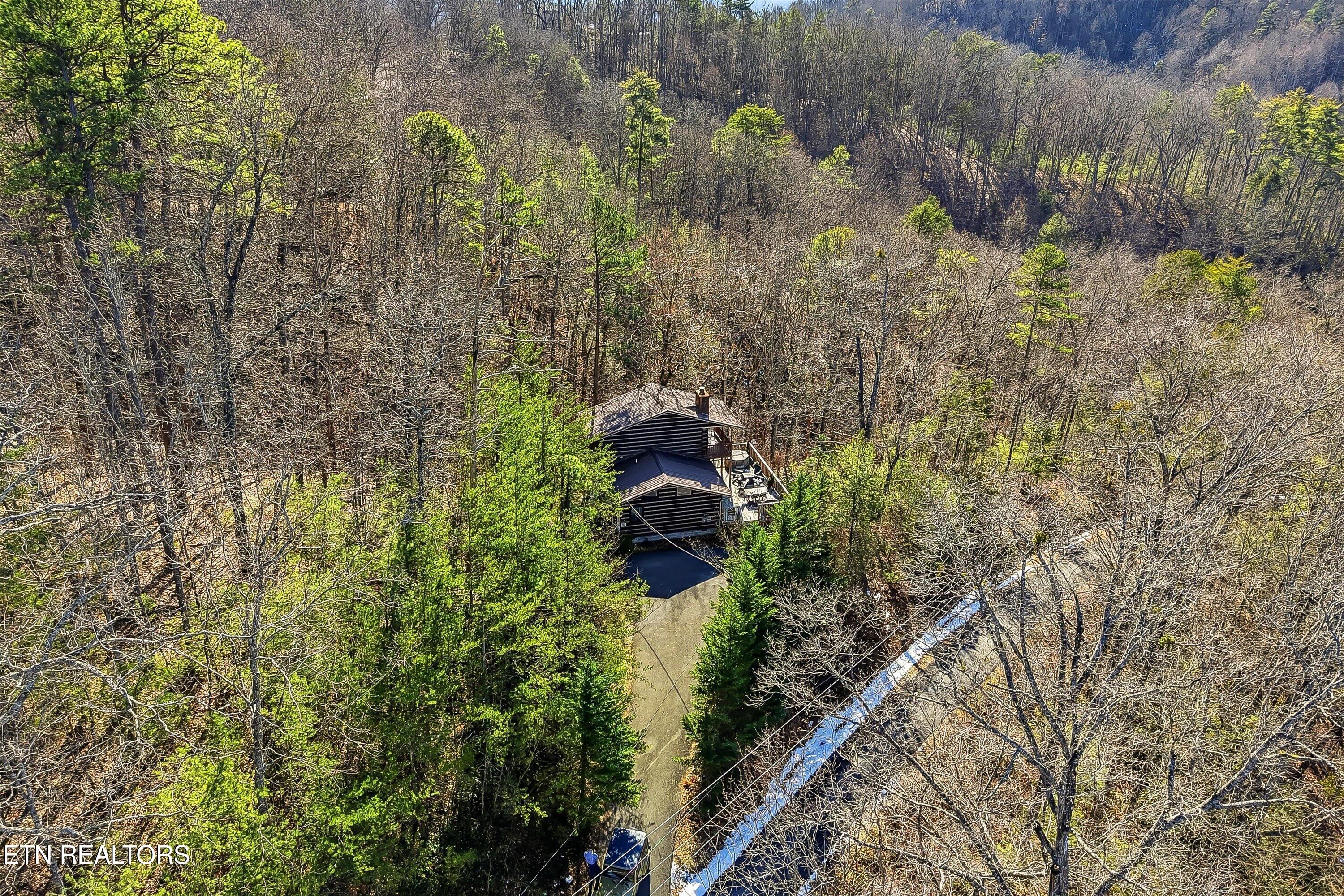 1815 Taylor Way Sevierville TN 37876