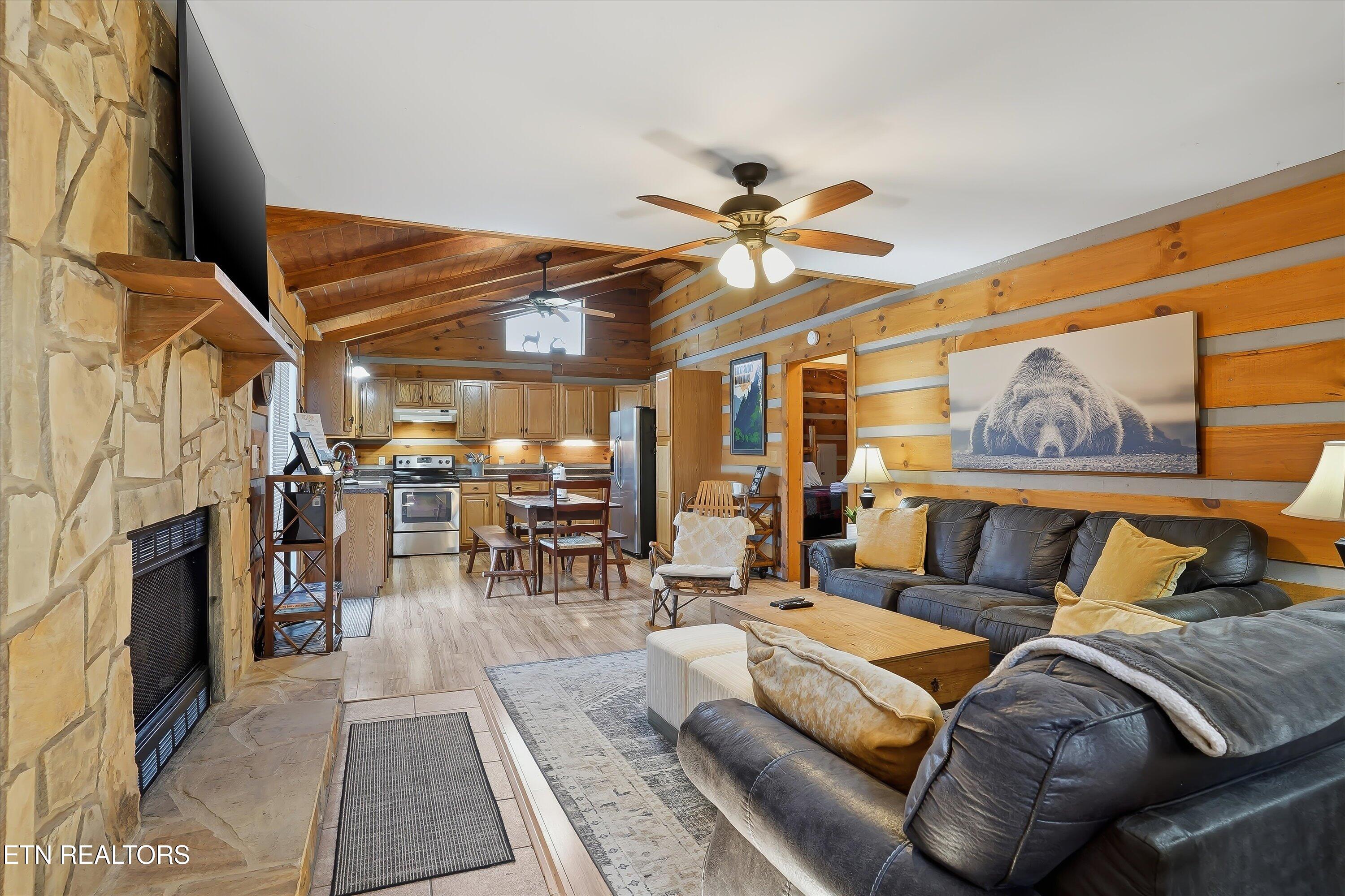 1815 Taylor Way Sevierville TN 37876